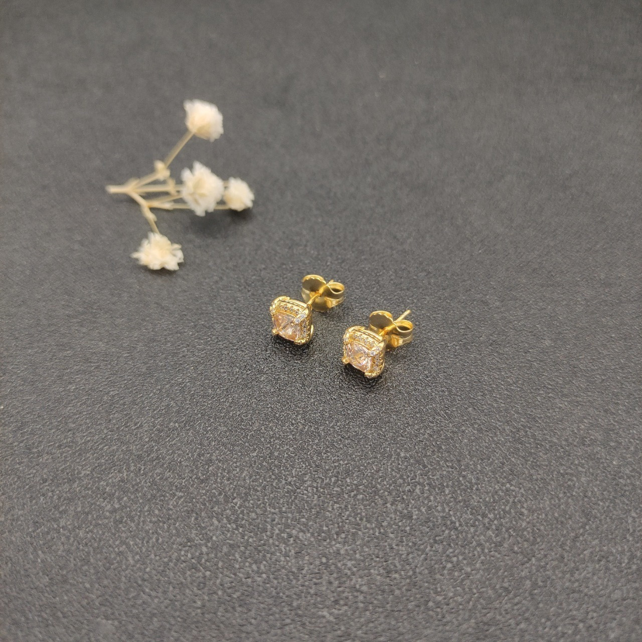 David Yurman four claw gem Earrings(Main stone 5mm)