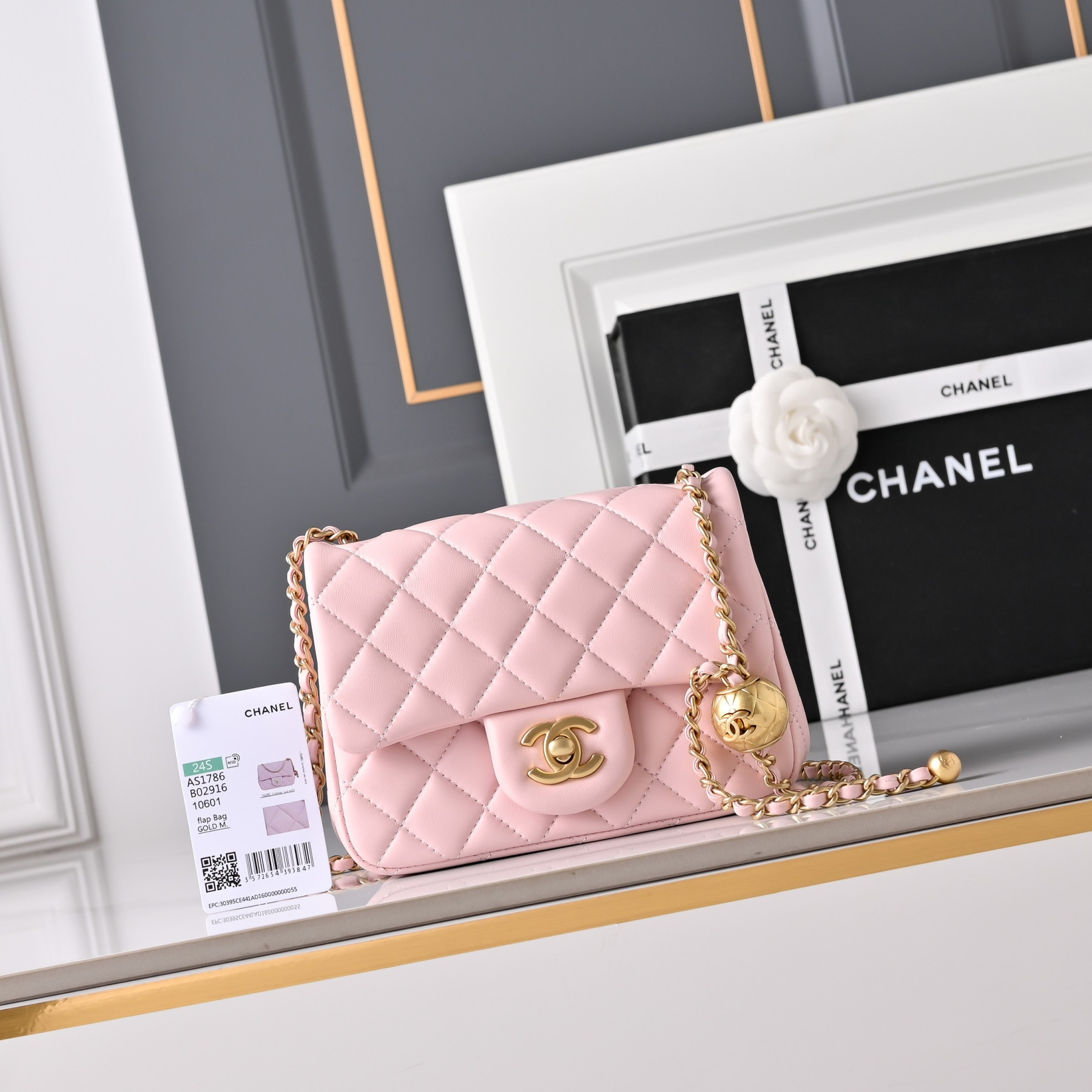 Ch**el Mini Flap Bag AS1786 13.5x17x8cm
