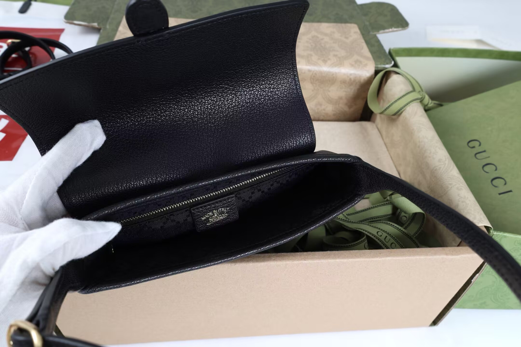 Gvc*1 Jackie Small Shoulder Bag 21.5x11.5x2cm