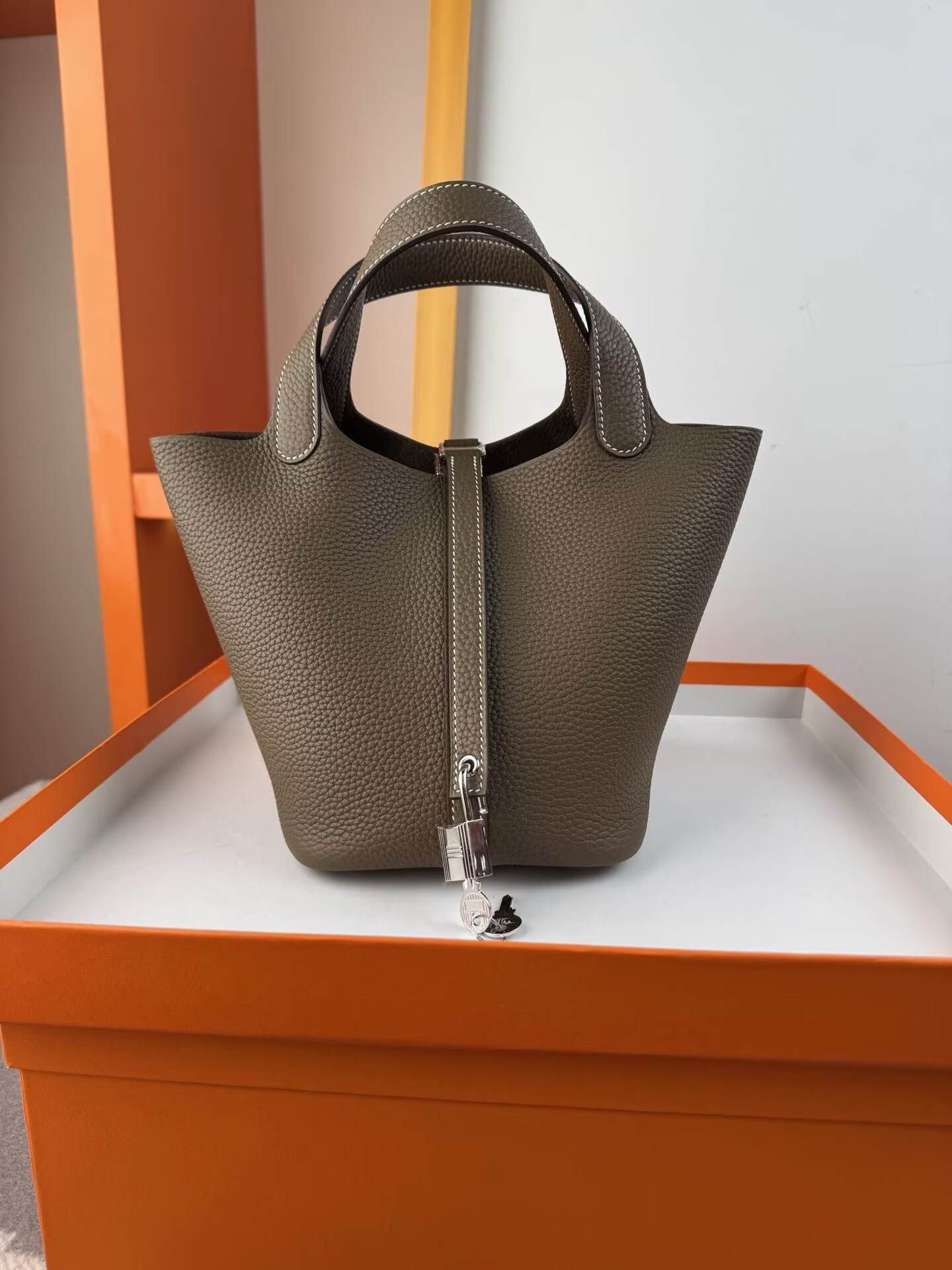 H**me5 Picotin 18cm elephant gray without original box