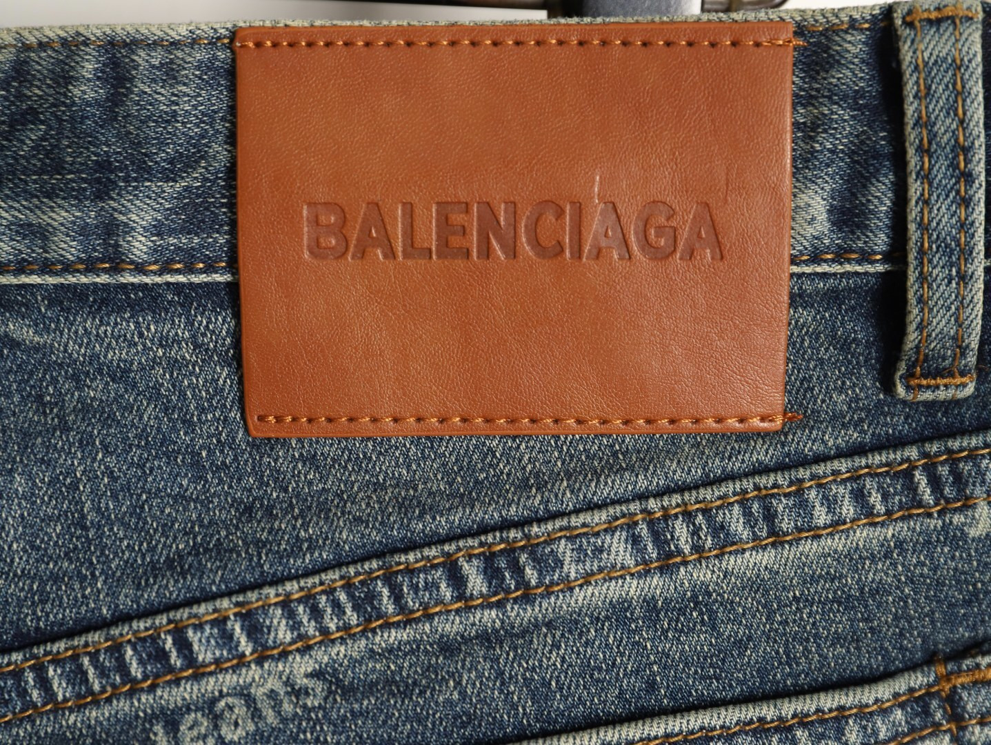 Ba1en*iaga Jeans