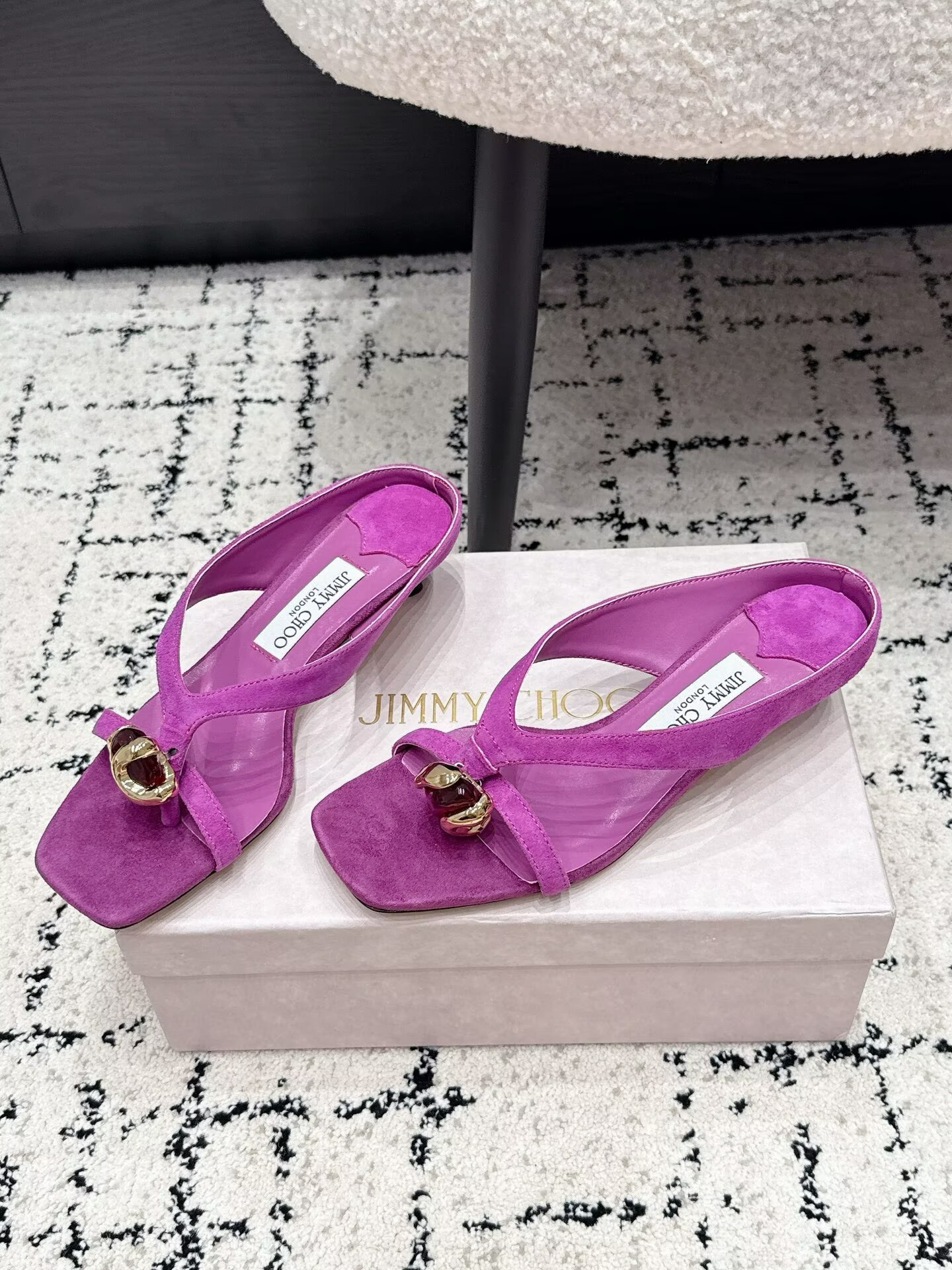 ua J1m*y Ch00 emeri sandals
