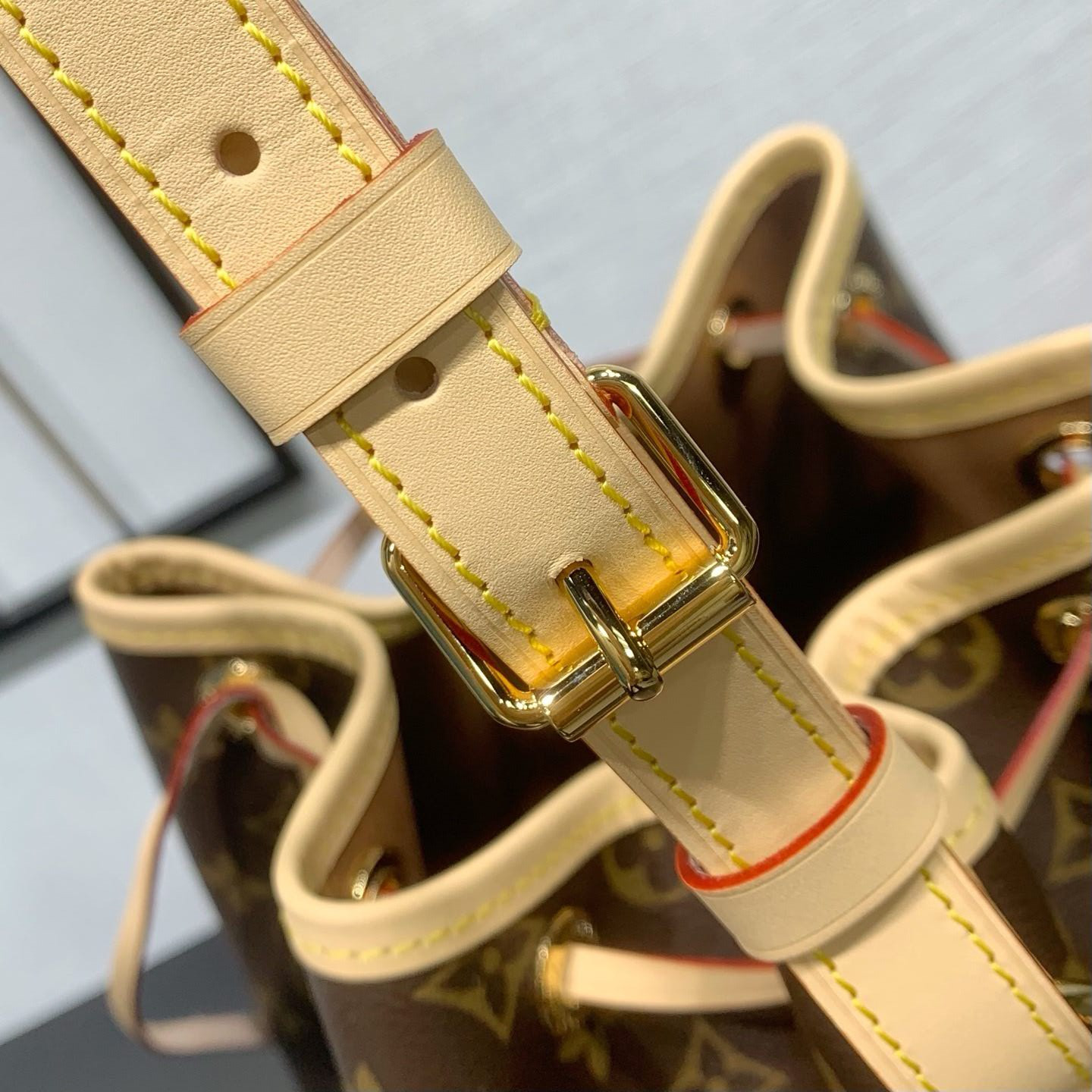 LV Petit Noé M46984 27x21x27cm