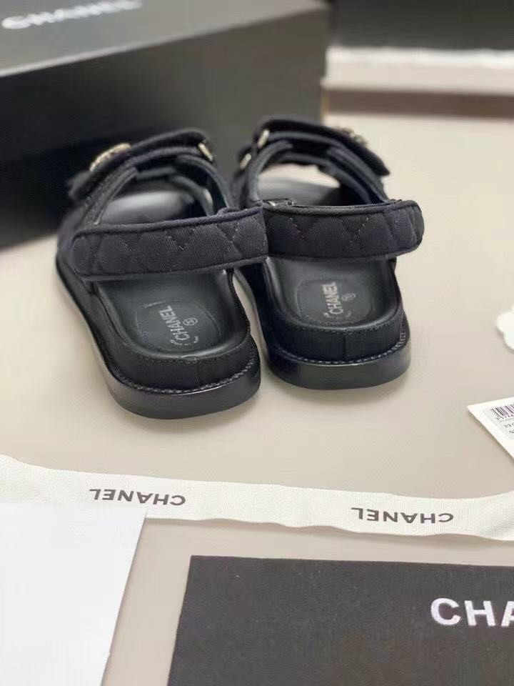UA Ch**el SLIDES