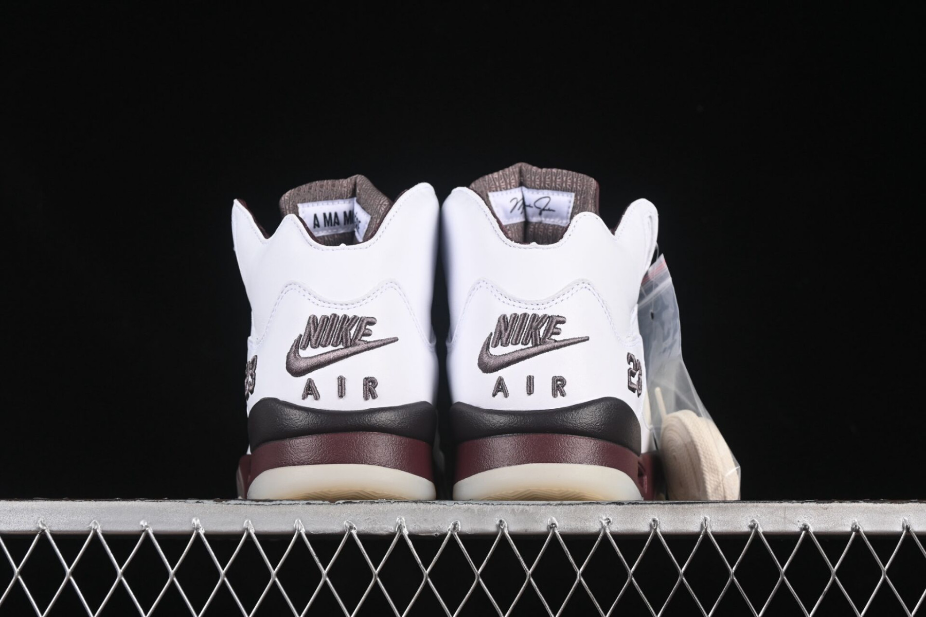 UA Air Jordan 5 Retro