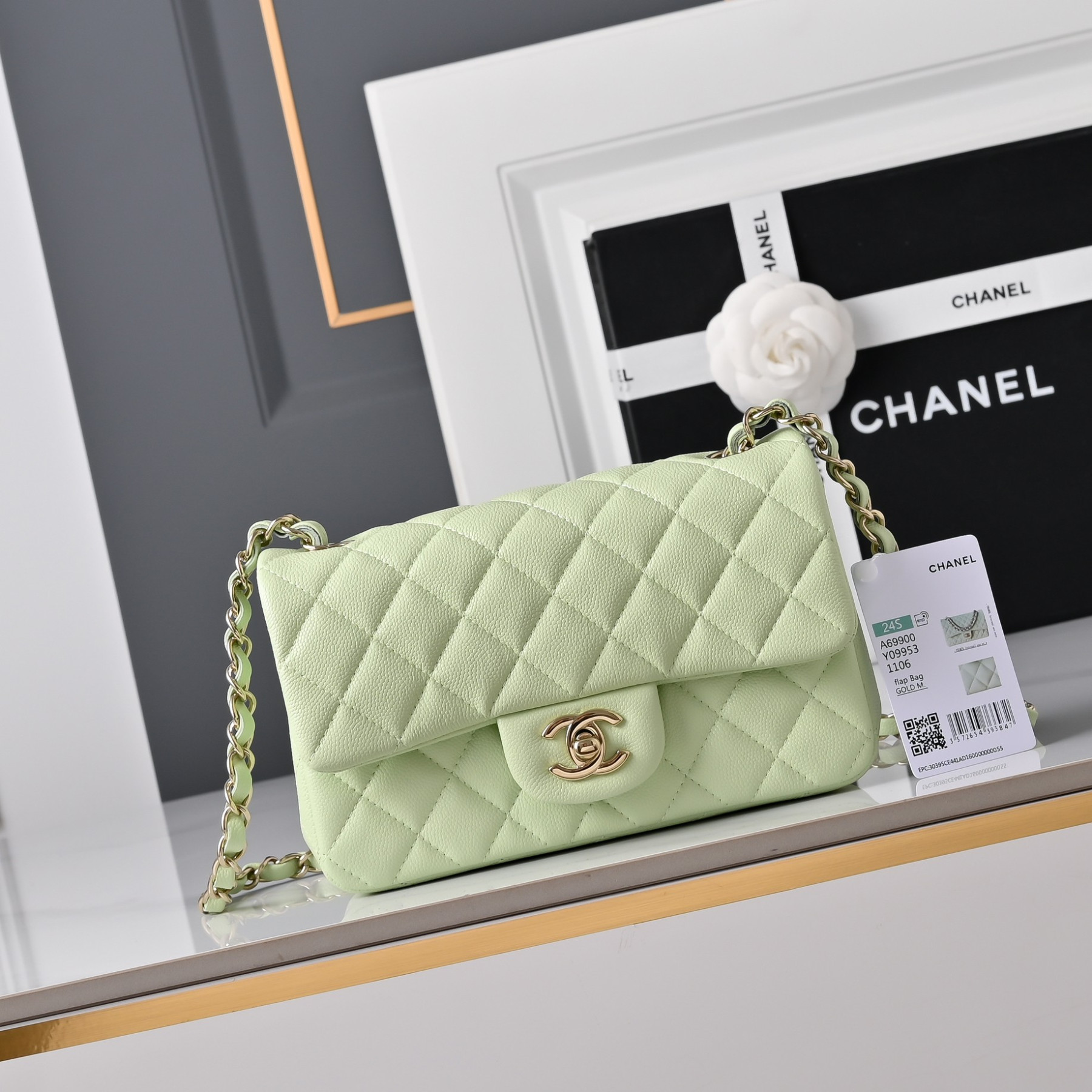 Ch**el Mini Flap Bag Caviar Leather with Light Gold Hardware A69900 20x12x6cm
