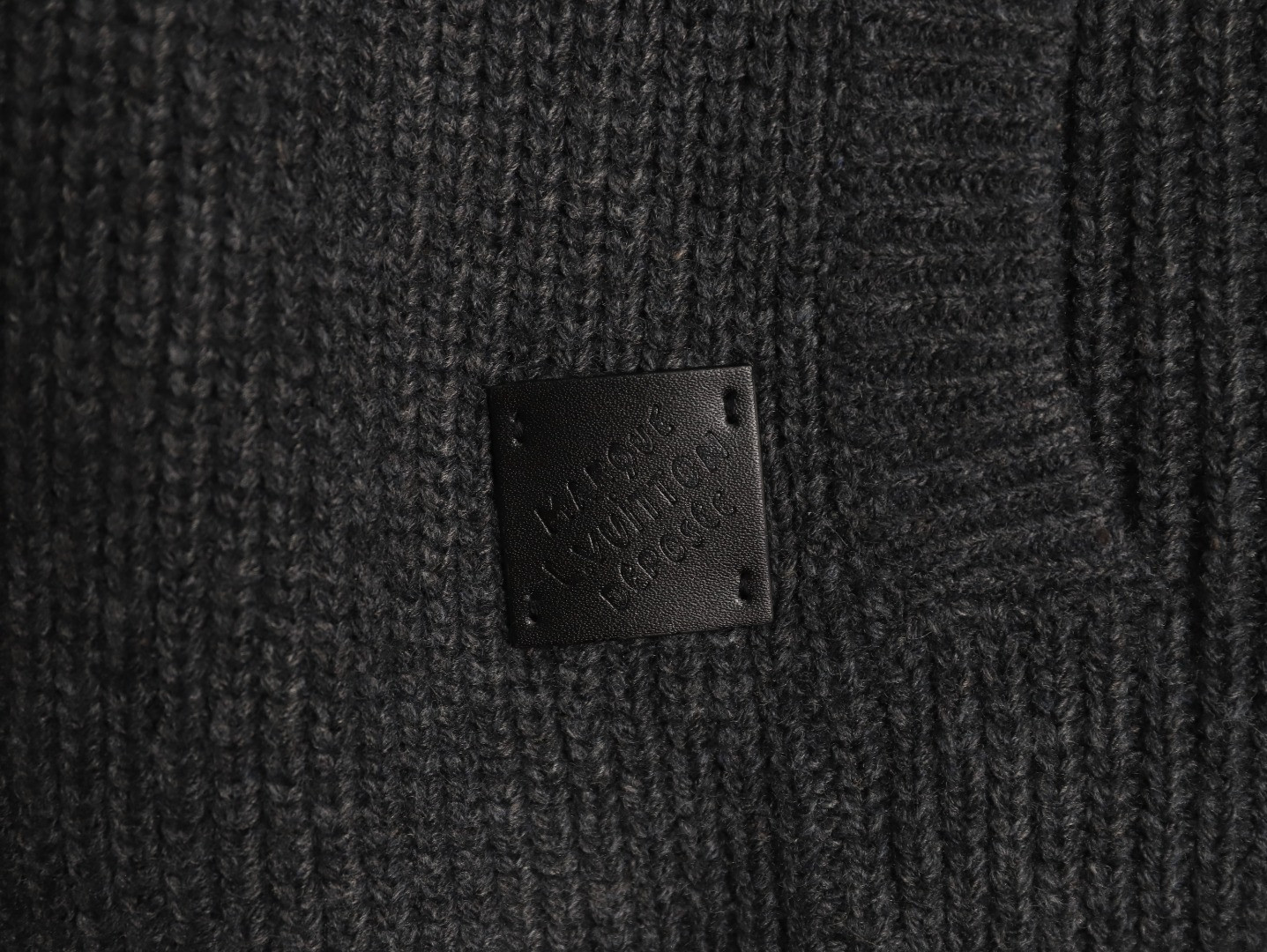 L0vis Vvtt0n LV 24FW Cardigan Sweaters