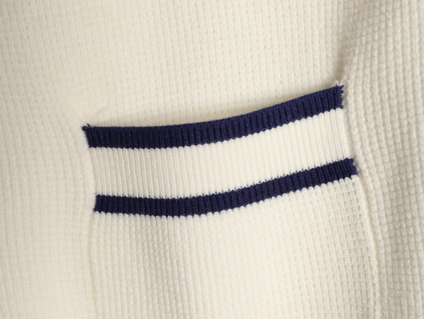 Gvc*1 25Fw Cardigan Sweaters