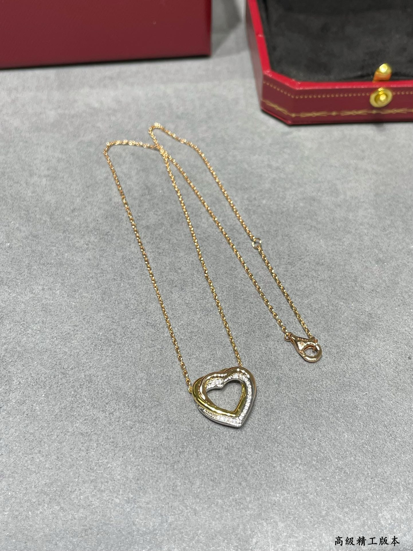 Ca*t1er Tricolor heart Necklace