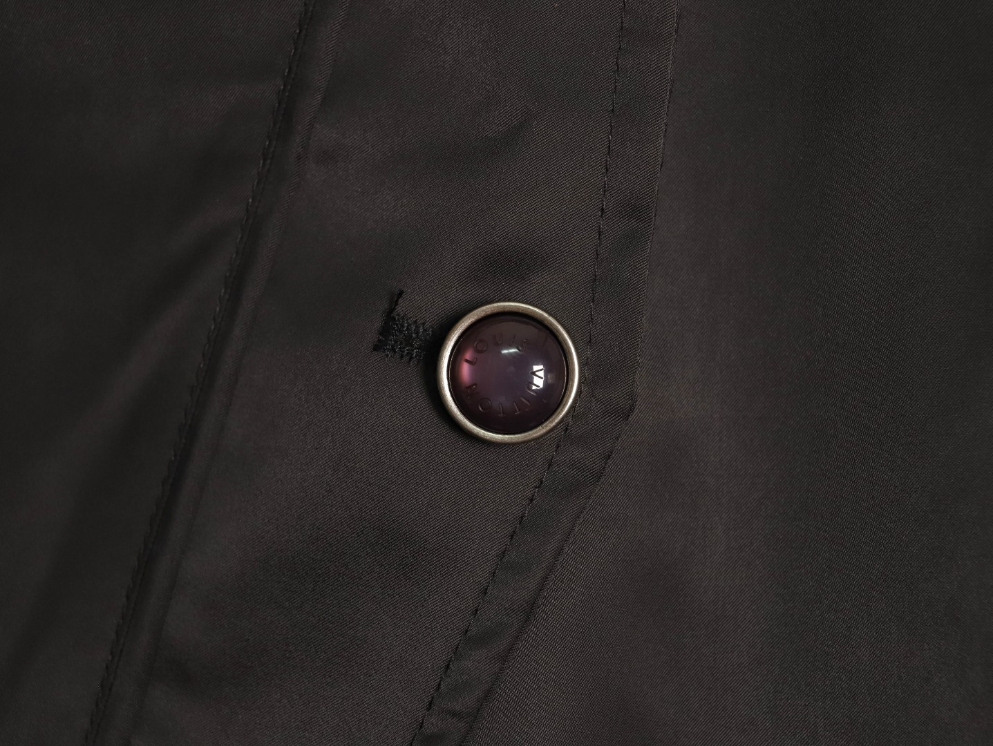 L0vis Vvtt0n LV 25FW Reversible Coats