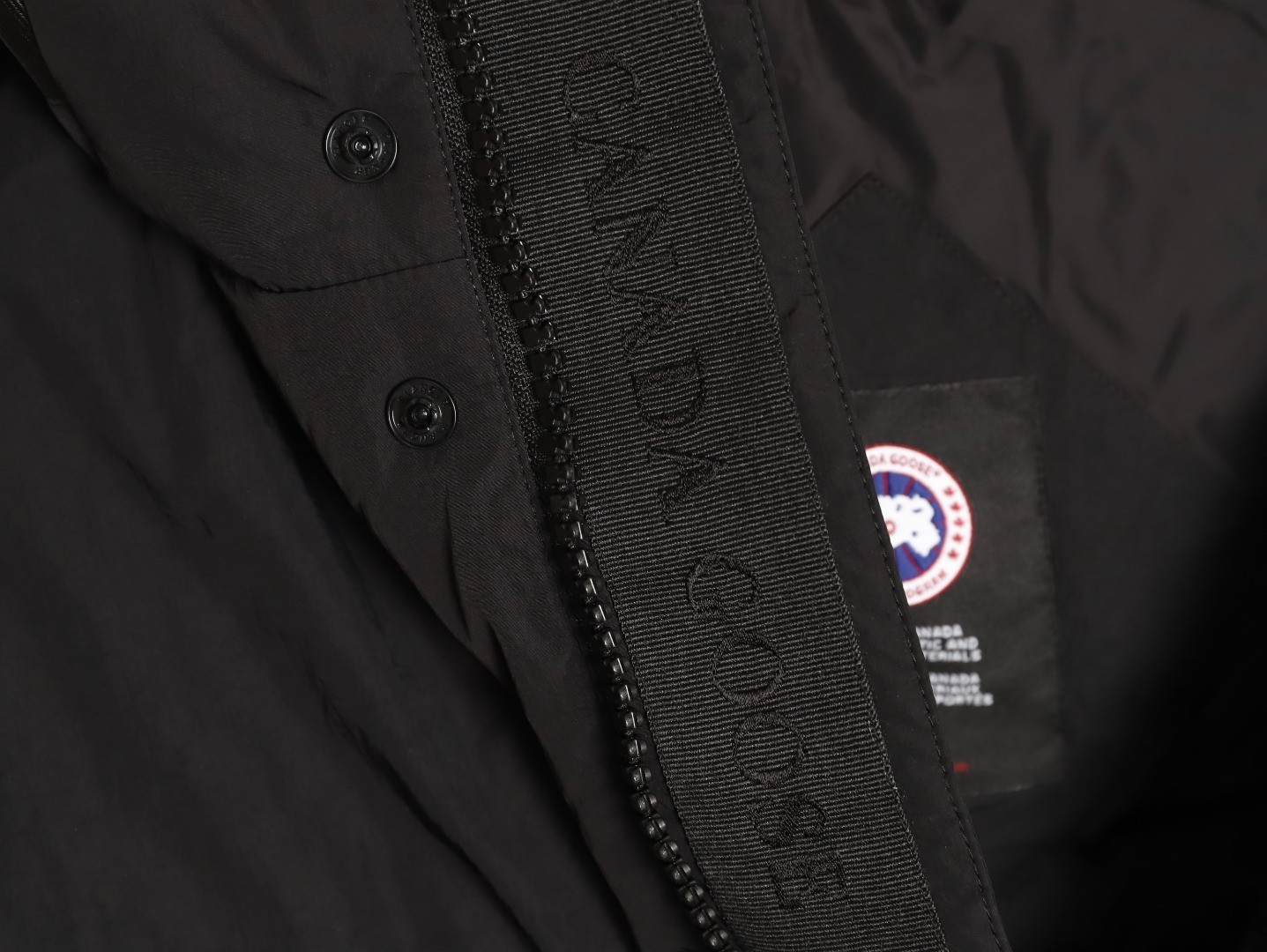 Can*a G00se Puffer Vest