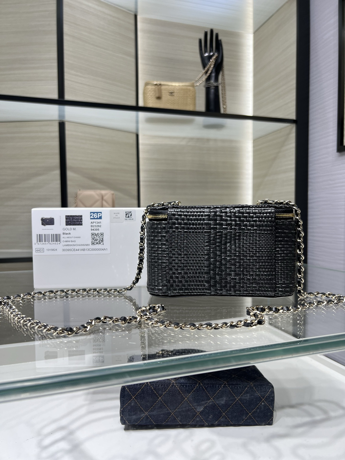 Ch**el classic long vanity with chain ap1341 9.5x17x8cm