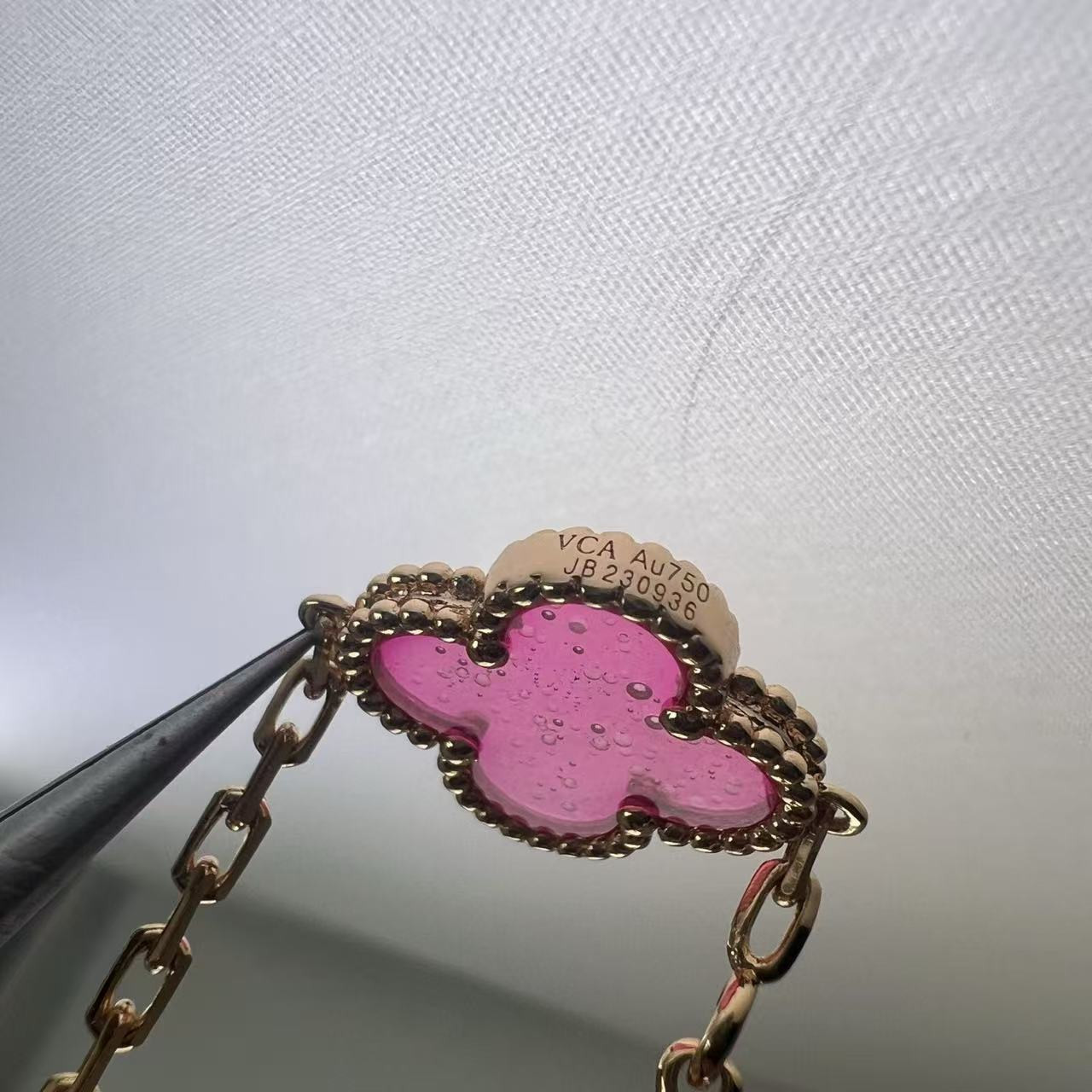 V*n Cl**f & Arpels five-flowered four-leaf clover Bracelet Chain length approx.19cm