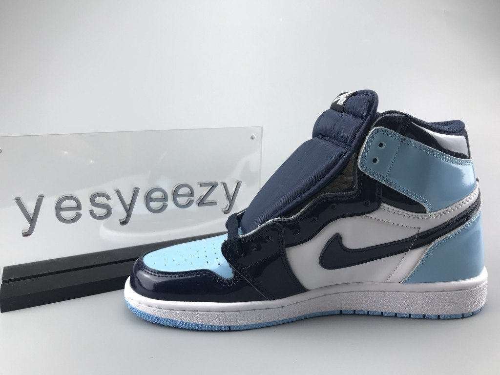 UA WMNS AIR JORDAN 1 RETRO HIGH OG