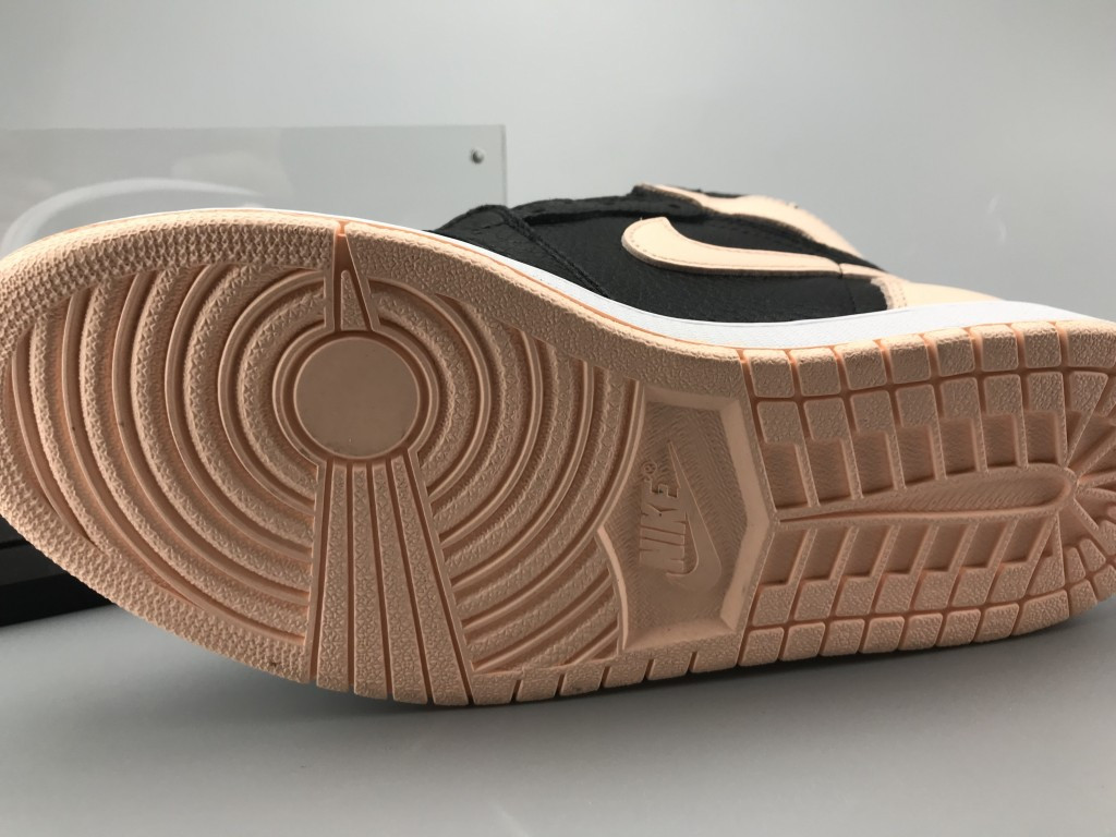 UA AIR JORDAN 1 RETRO HIGH OG "CRIMSON TINT"