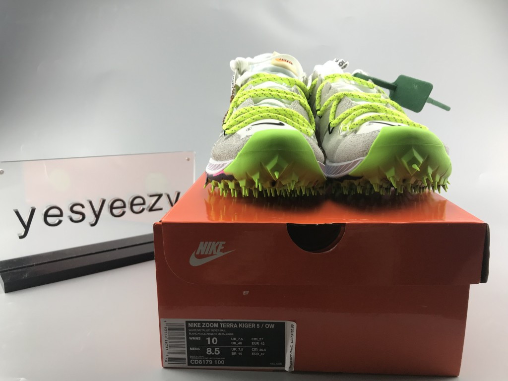 UA NIKE WMNS AIR ZOOM TERRA KIGER 5 / OW "OFF WHITE"