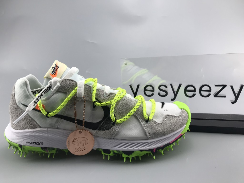 UA NIKE WMNS AIR ZOOM TERRA KIGER 5 / OW "OFF WHITE"