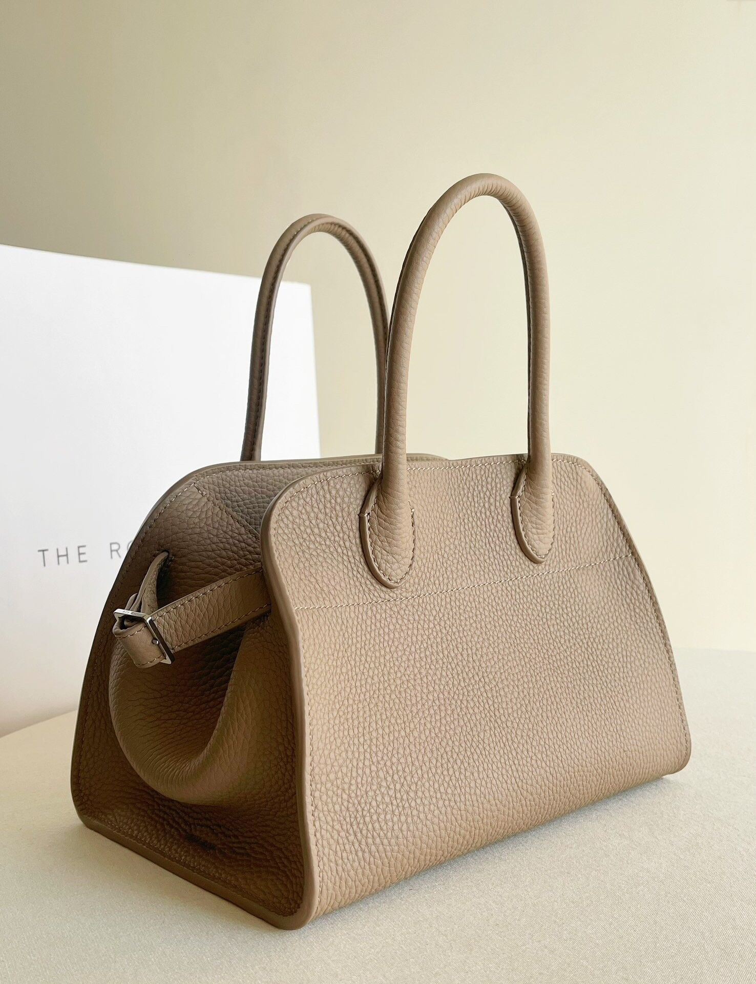 The R0w MARGAUX 10 26x17.5x21cm