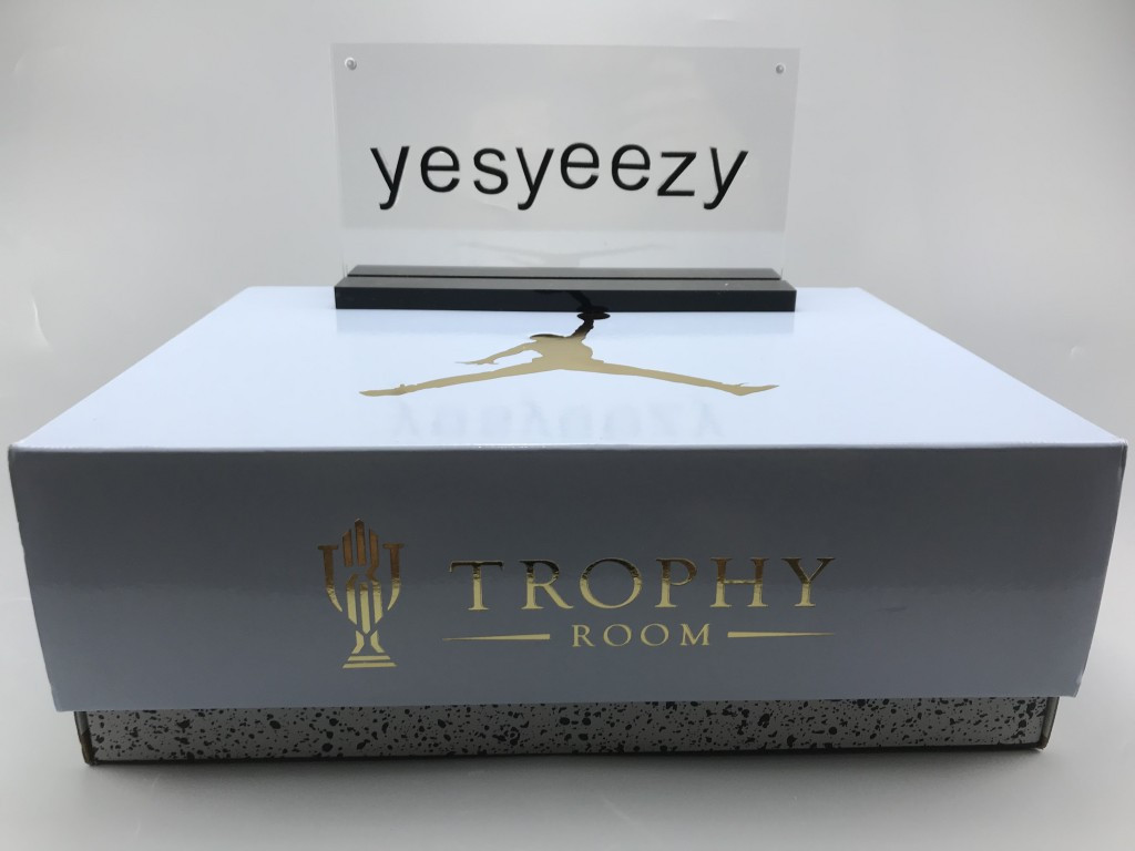 UA AIR JORDAN 5 RETRO "TROPHY ROOM"
