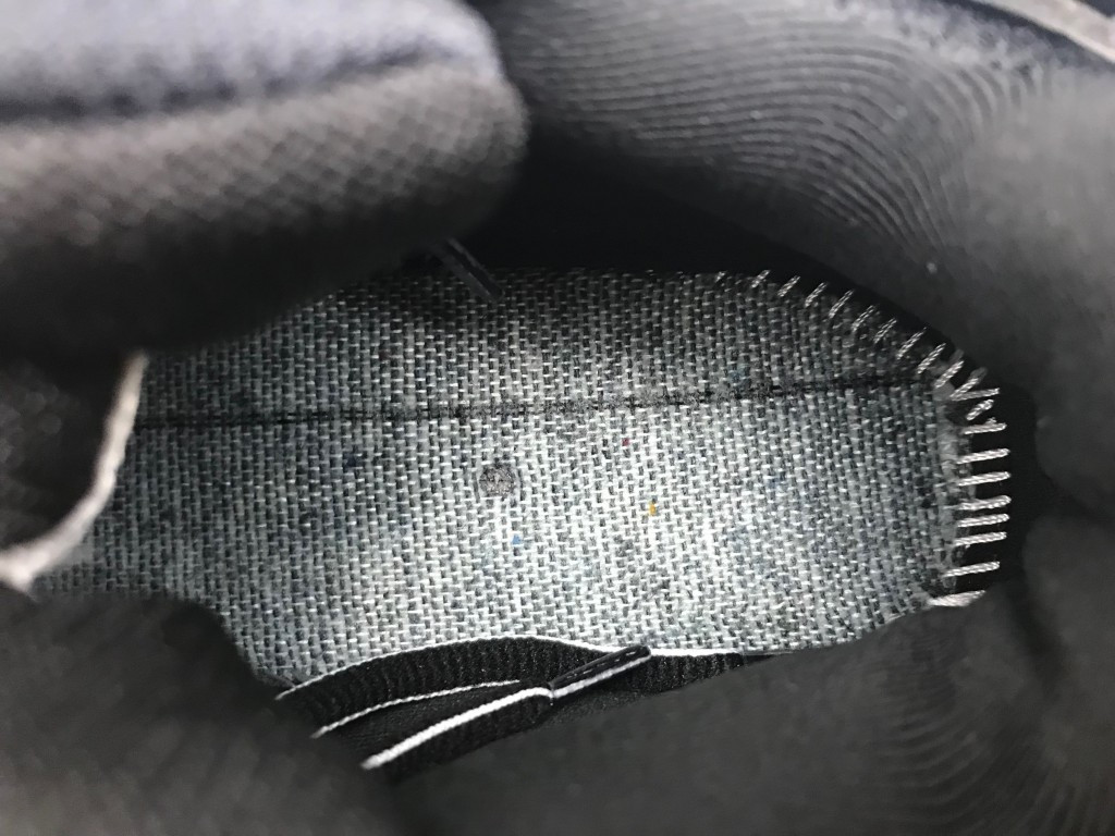 UA TRACK TRAINERS IN BLACK MESH AND NYLON LED SNEAKER