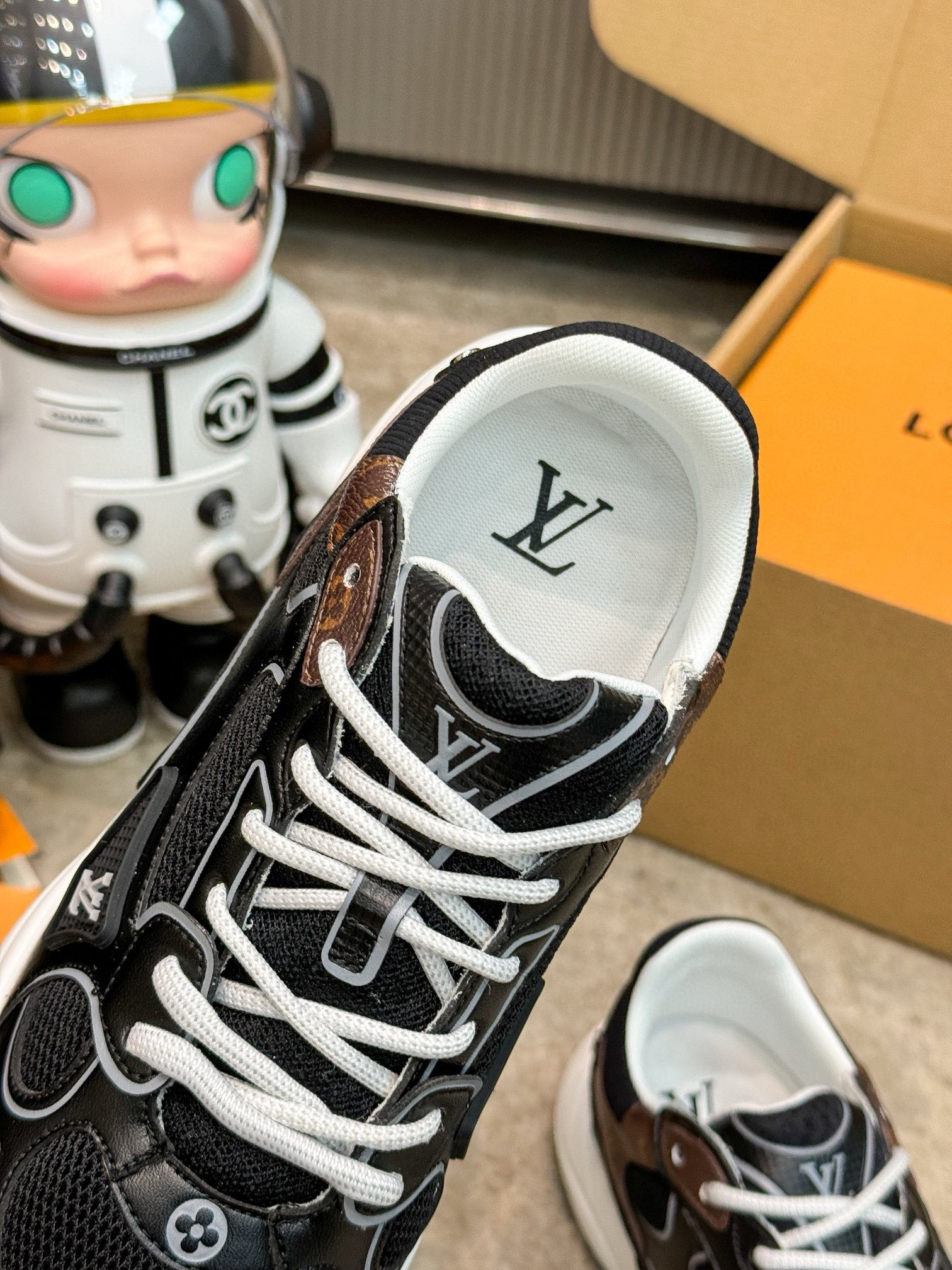 UA LV Olympia Sneakers