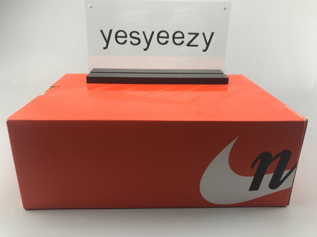 UA NIKE LDWAFFLE/SACAI GREEN PURPLE