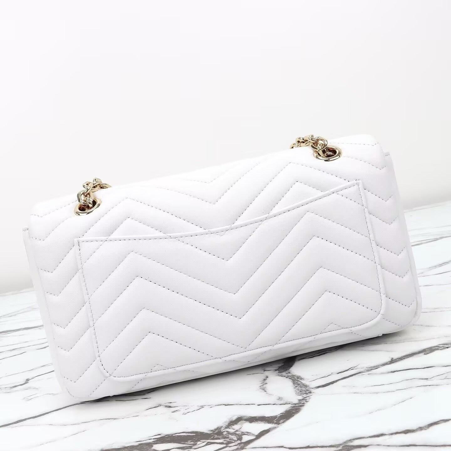 Gucci GG Marmont medium shoulder bag 26x15x7cm