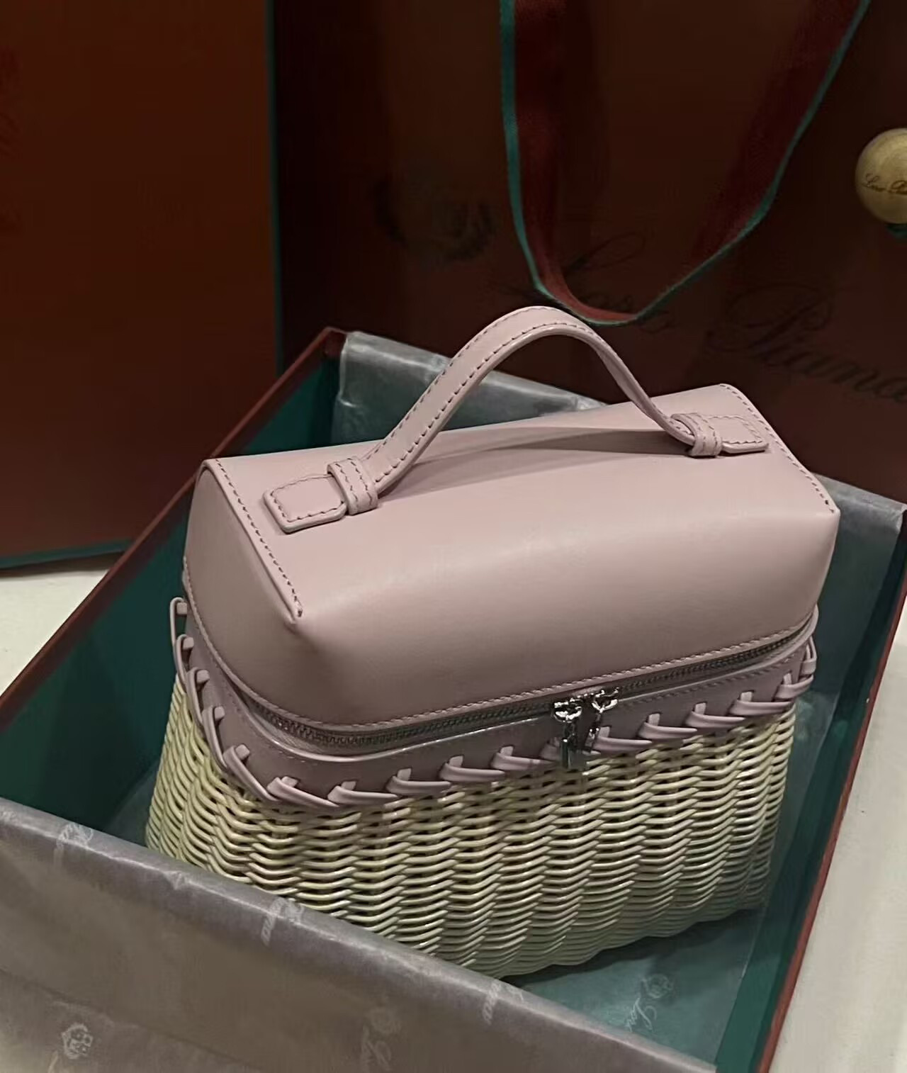 L0r0 P1ana Extra Pocket L19 Wicker Bag 17.5x21x10cm