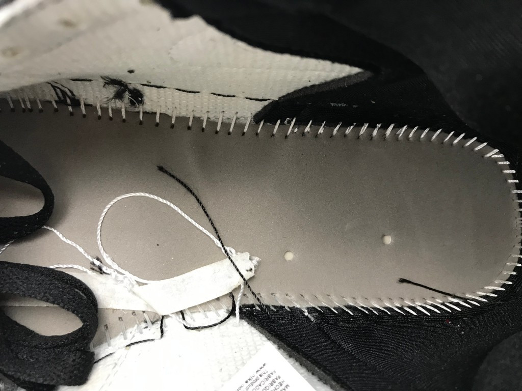 UA WMNS AIR JORDAN 1 RETRO HIGH "SATIN BLACK TOE"