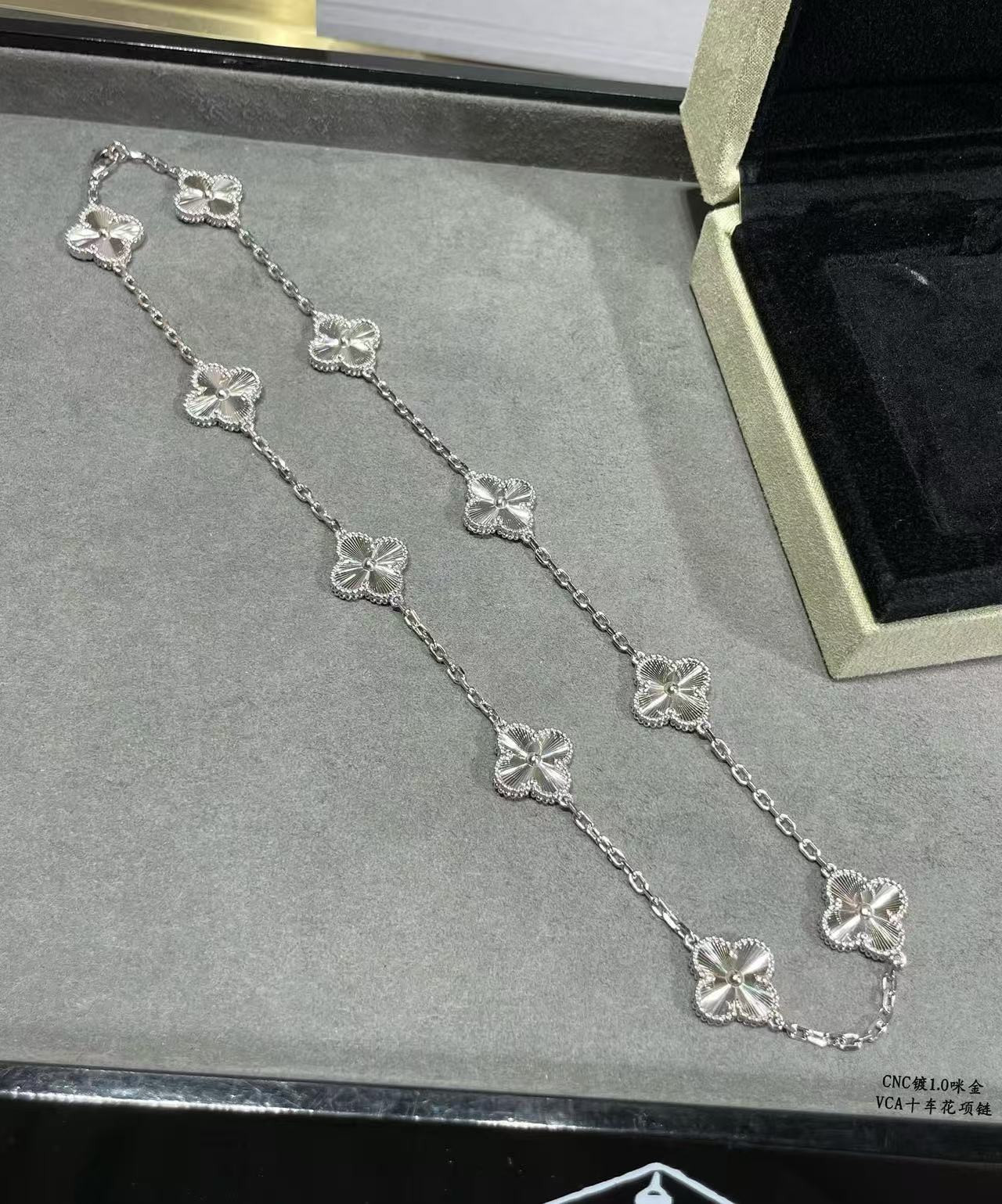 V*n Cl**f & Arpels ten-flower four-leaf clover Necklace