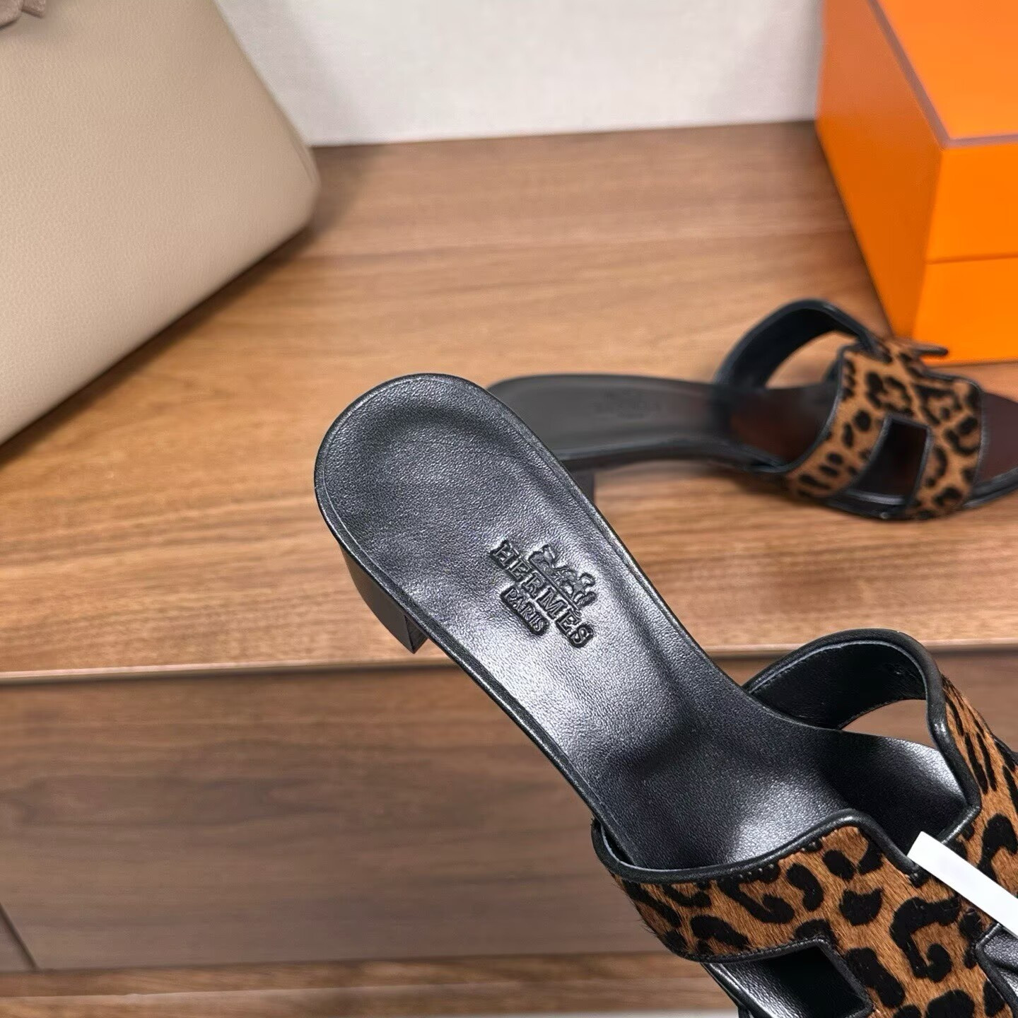UA H**me5 Oasis Sandal