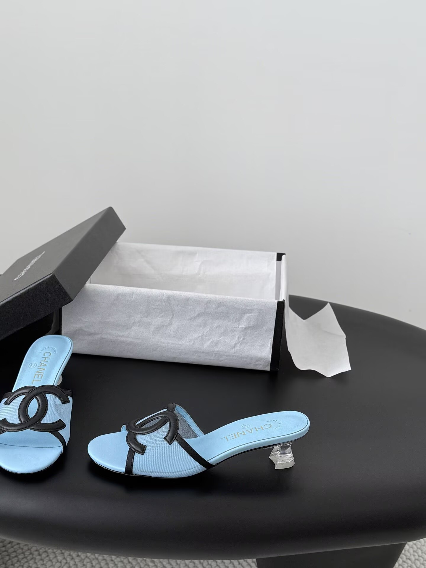 ua Ch**el sandals 4.5cm heel