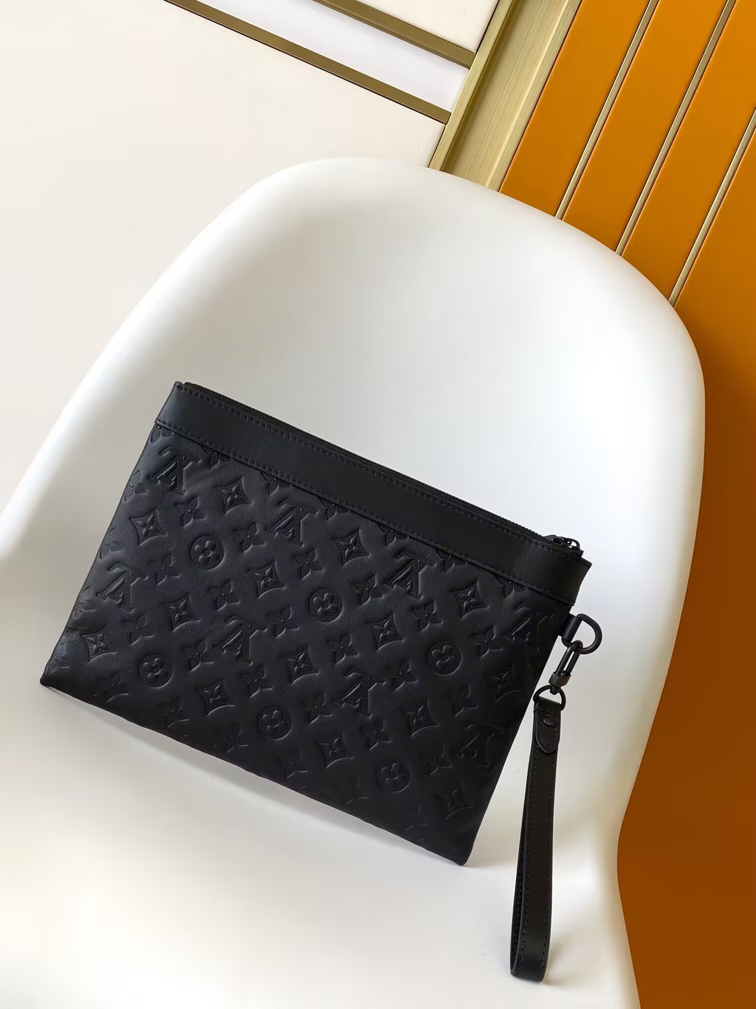 LV To-Go Pochette M81570 30 x 21.5 x 1 cm