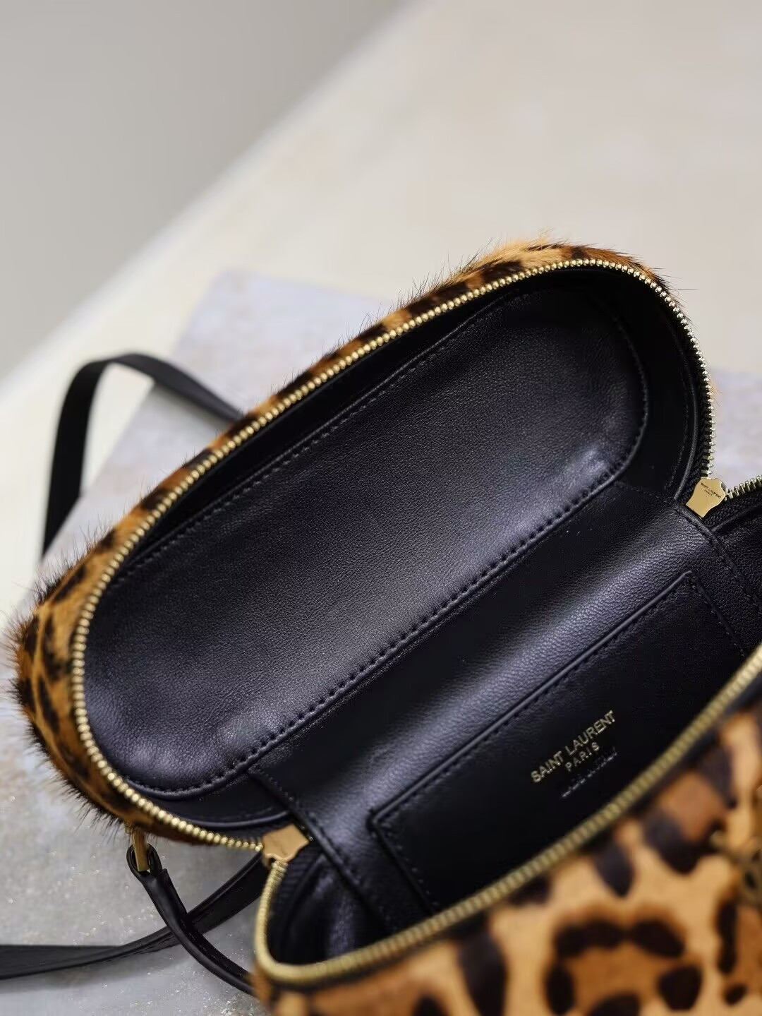 Y51 Leopard-print Mini Bag 18x11x6.5cm