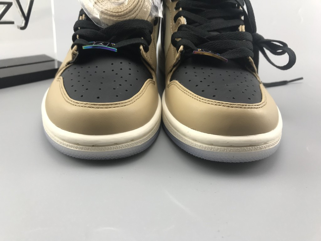 UA AIR JORDAN 1 HIGH PREMIUM WMNS â€œFOSSILâ€