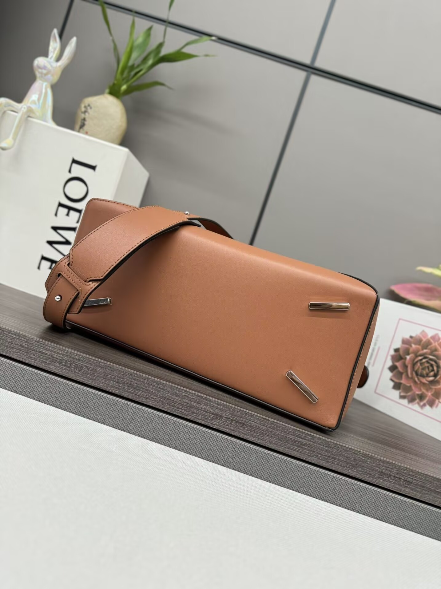 Loewe Large Puzzle Edge Bag in Classic Calfskin 21.5x33x14.7cm