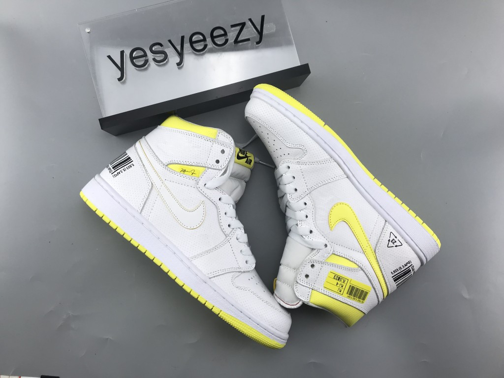 UA AIR JORDAN 1 HIGH OG â€œFIRST CLASS FLIGHTâ€