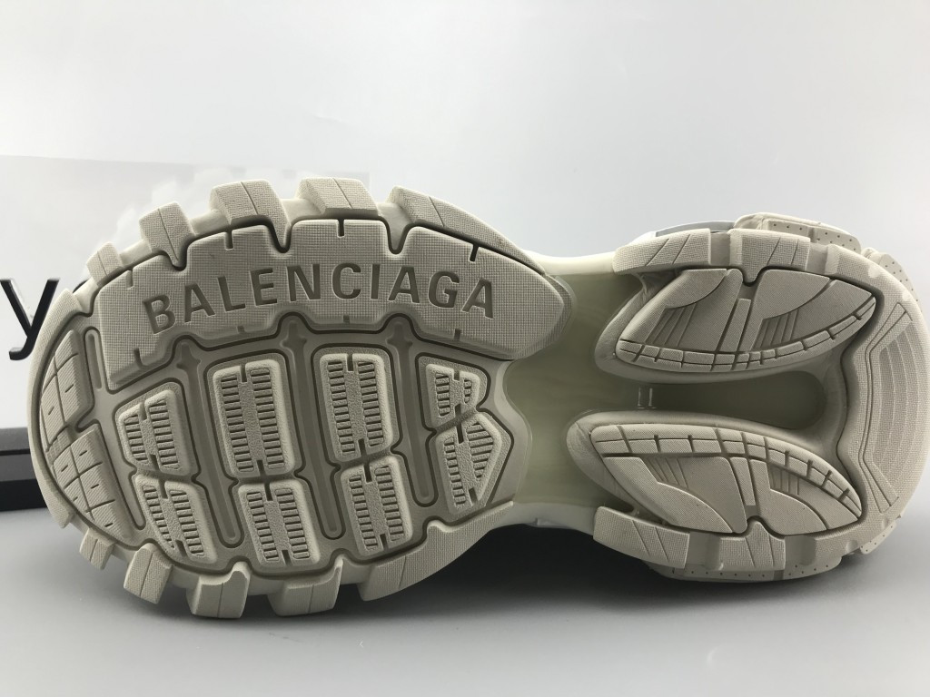 UA TRACK.2 TRAINERS IN WHITE MESH AND NYLON