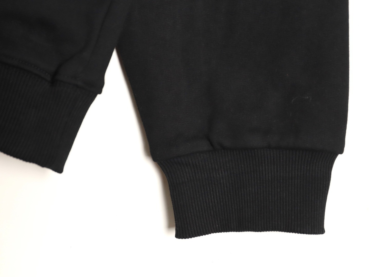 L0vis Vvtt0n Hoodies