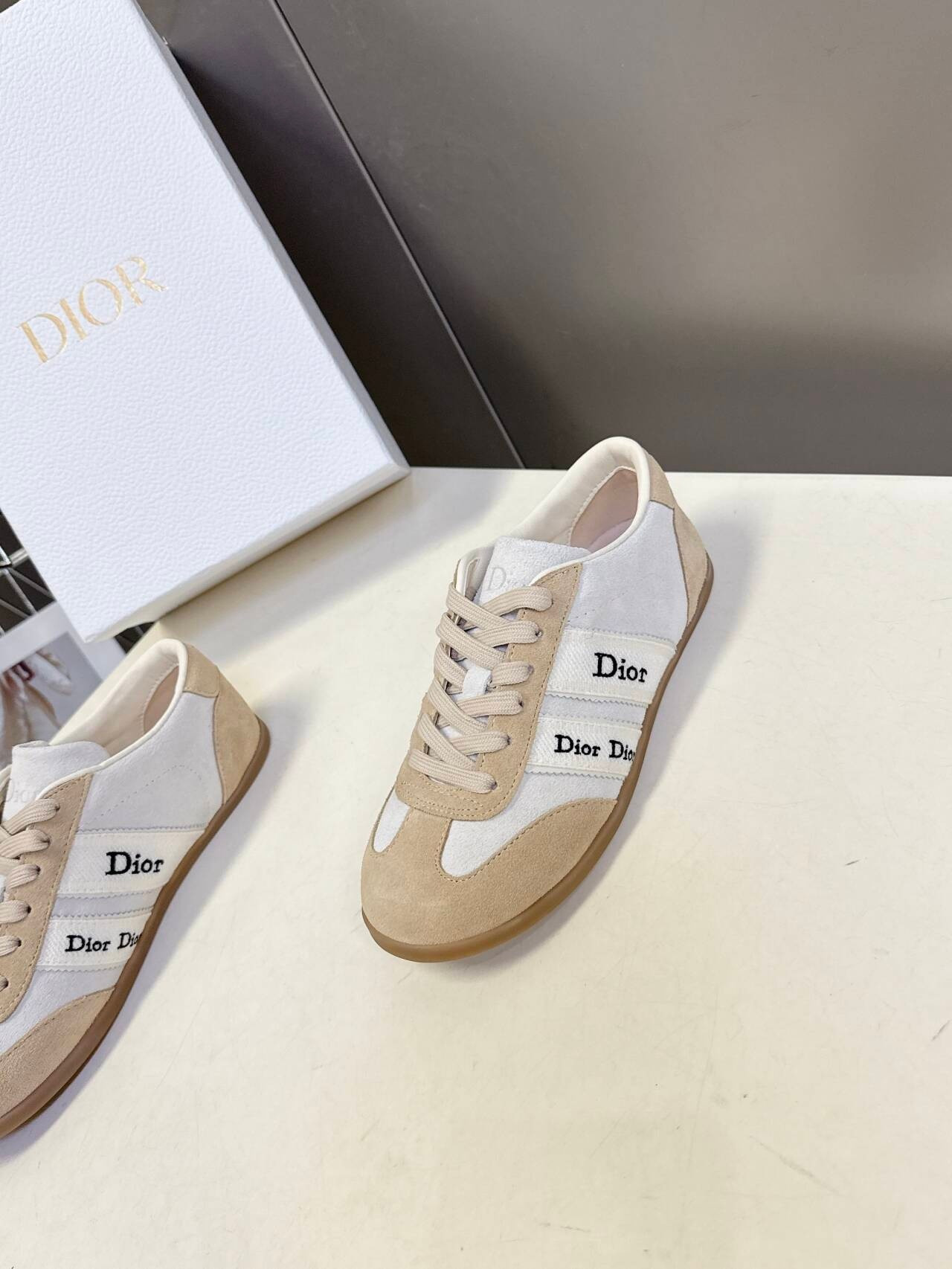 UA D10r Sneakers