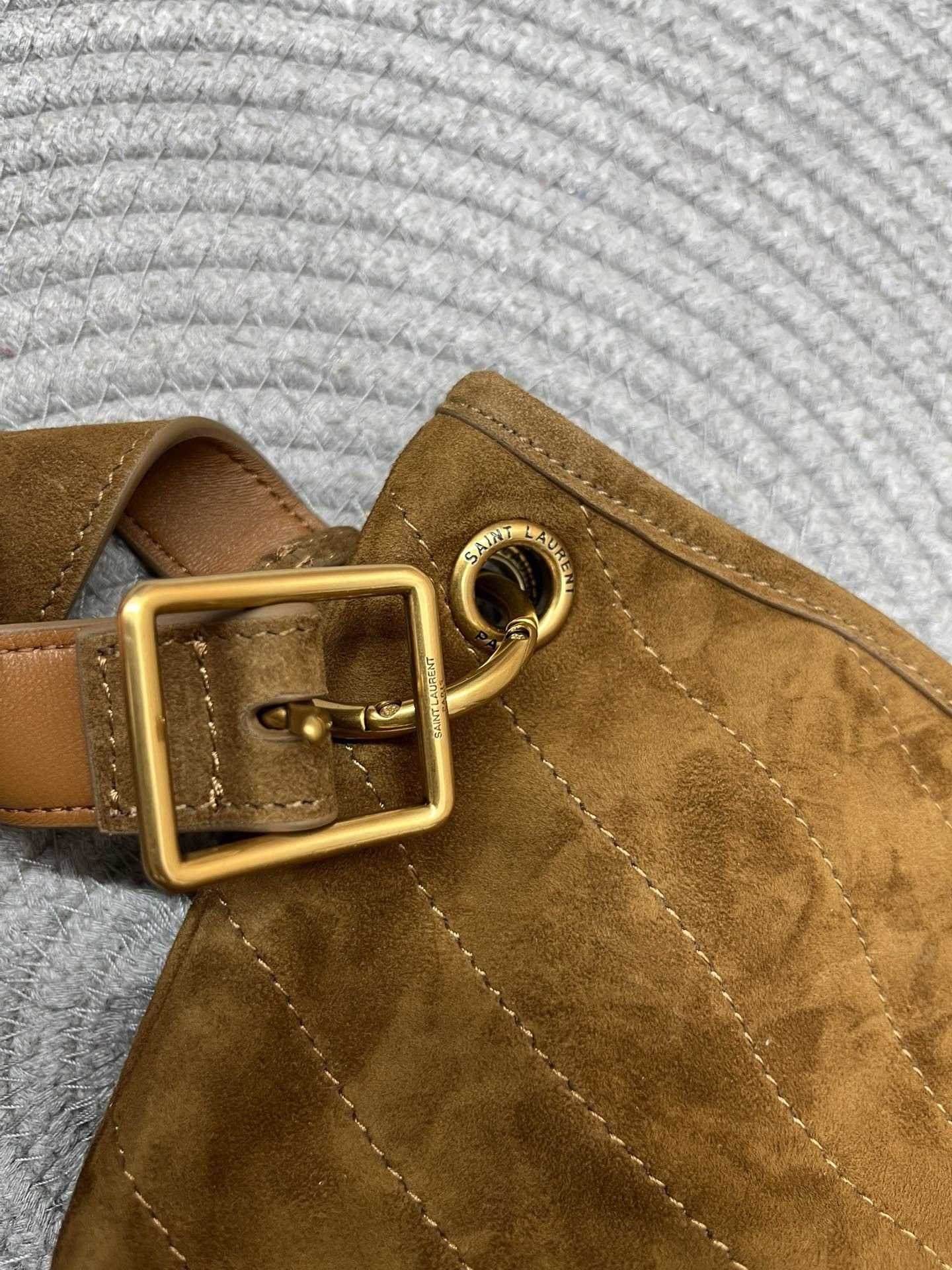 Y51 NIKI S*pple Bucket In Suede 33x16x40cm