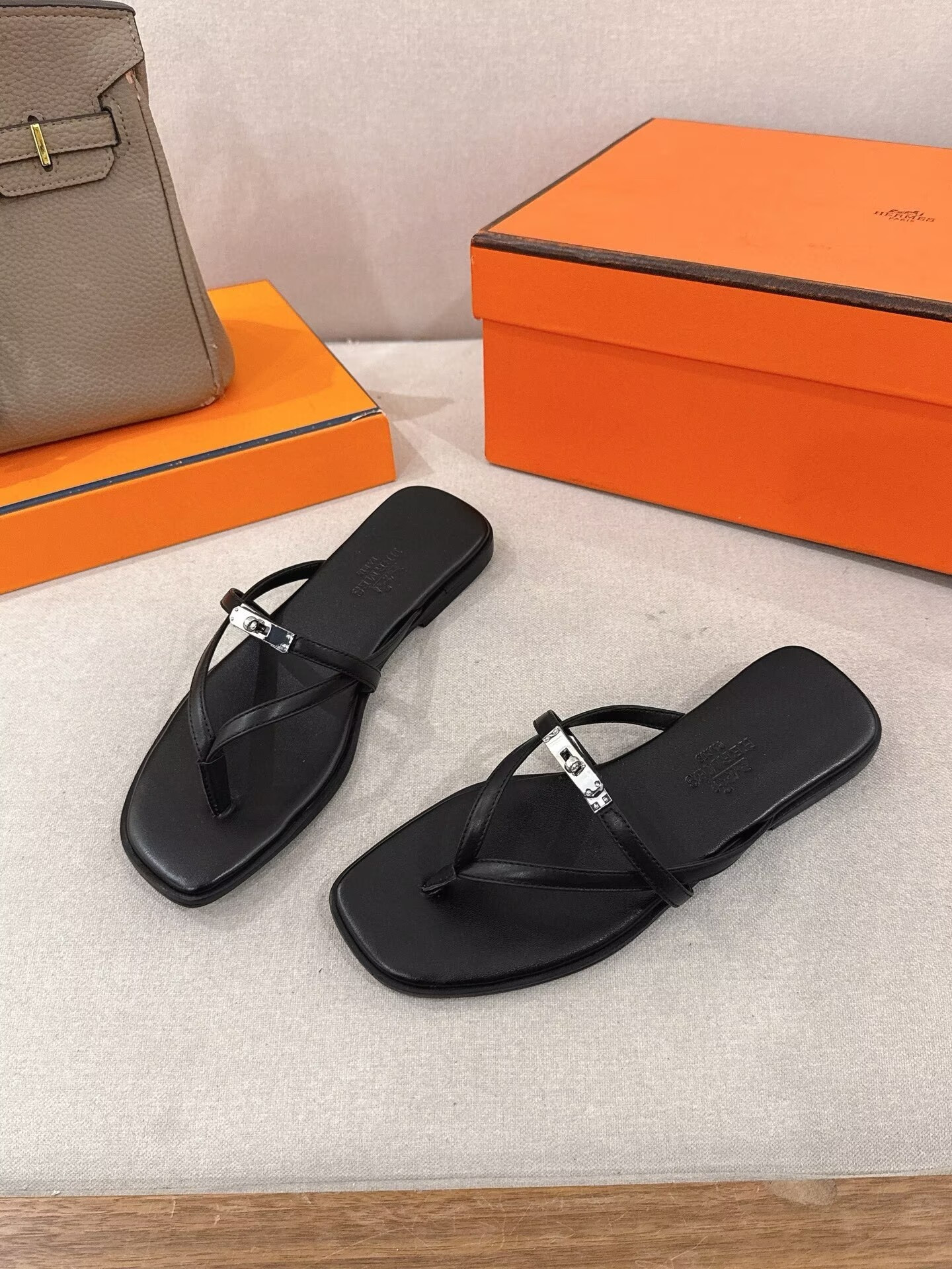 UA Hermès Miss Sandals