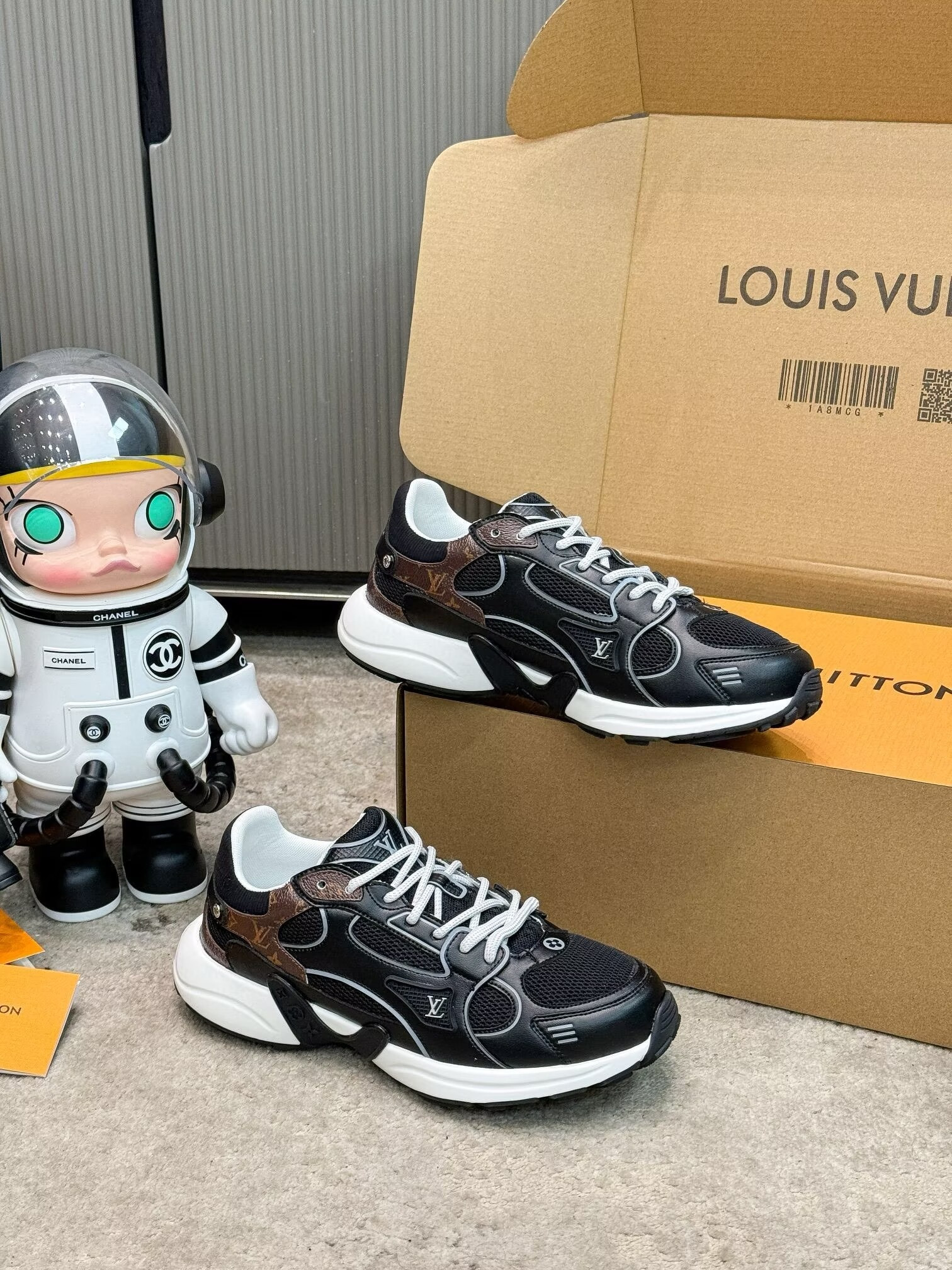 UA LV Olympia Sneakers