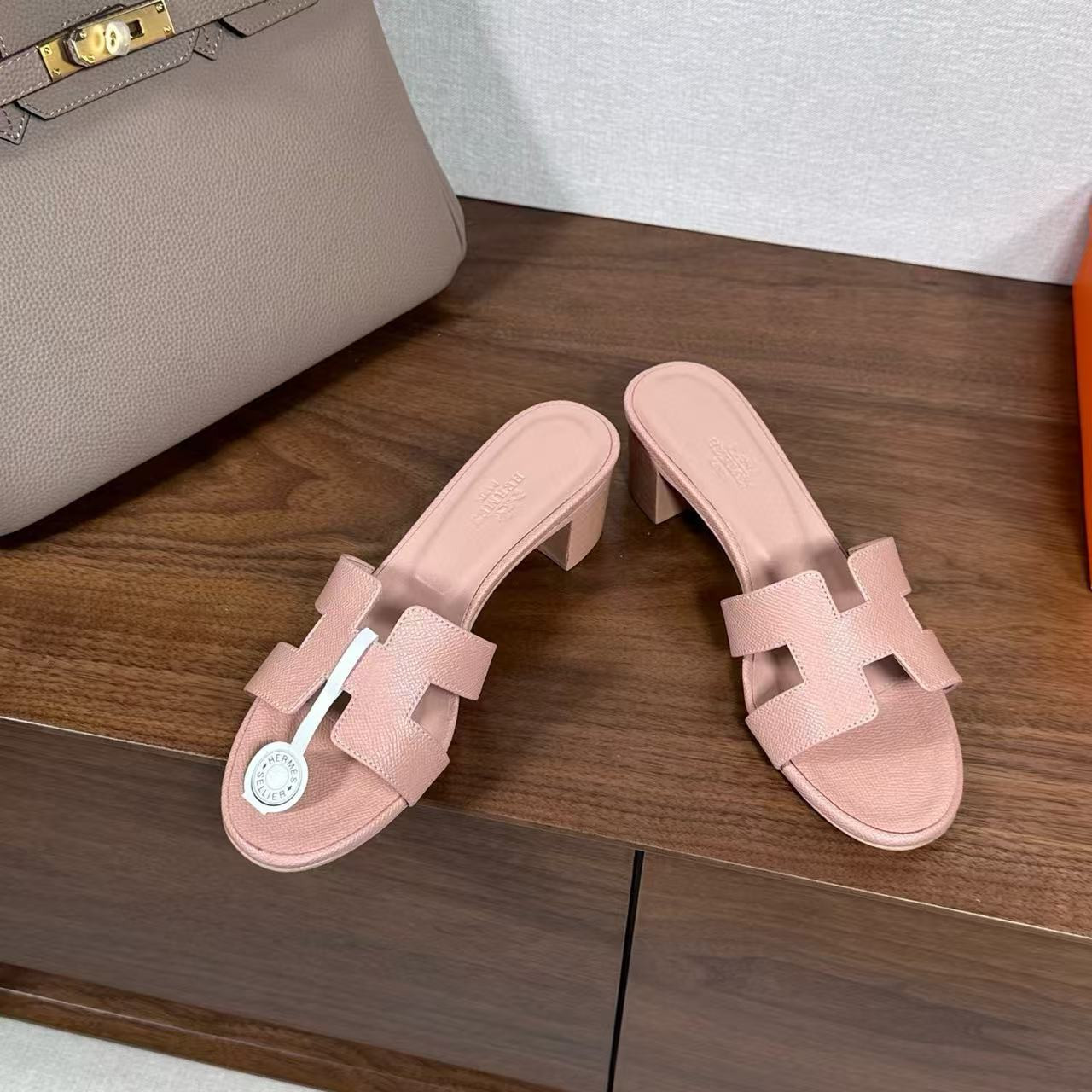 UA H**me5 Oasis Sandal