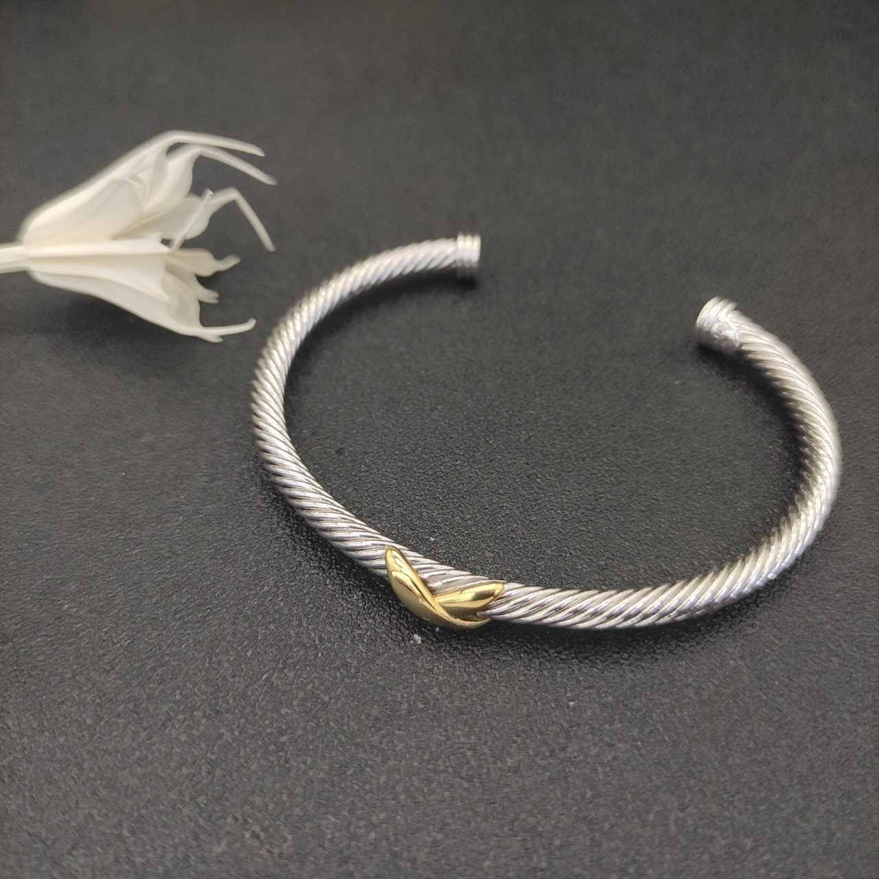 David Yurman 4mm X Bracelet(wrist circumference 15-20cm)