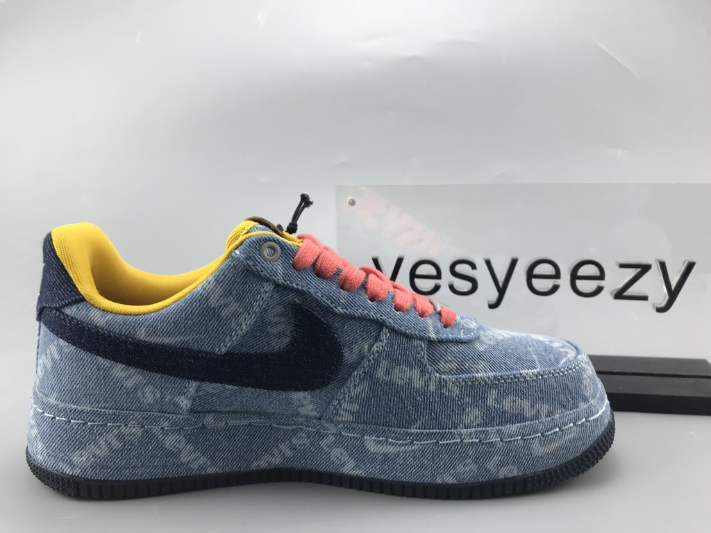 UA NIKE LEVI