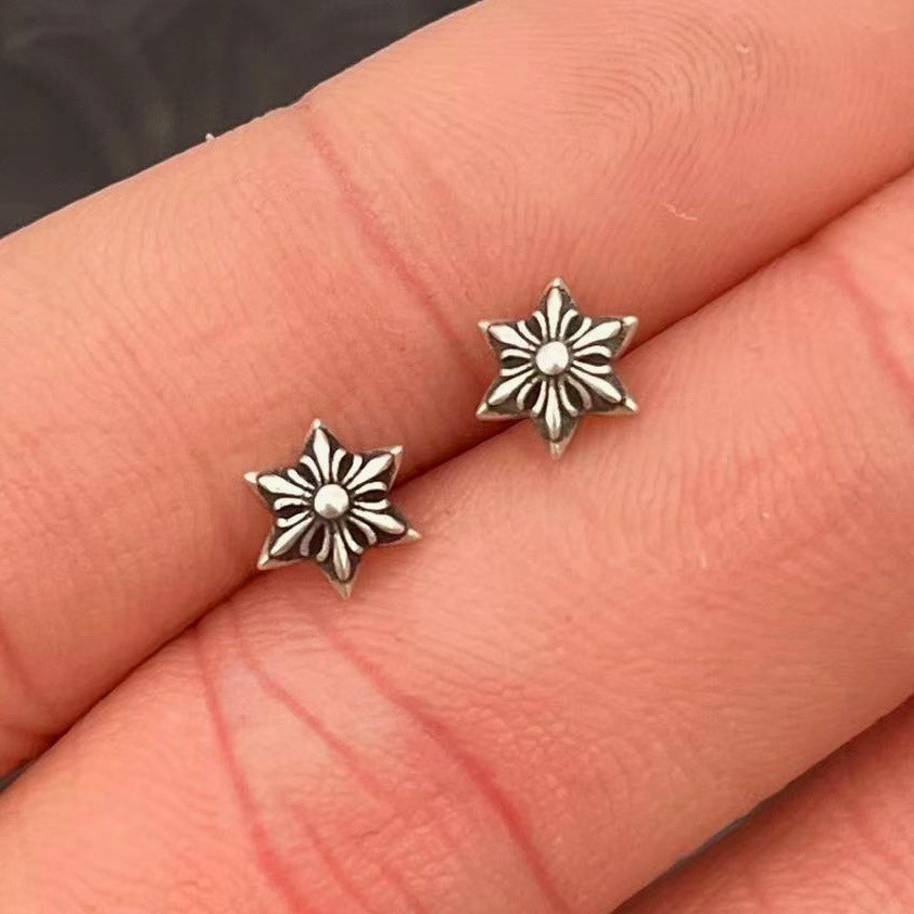 Ch*0me He**ts Star of David Earrings