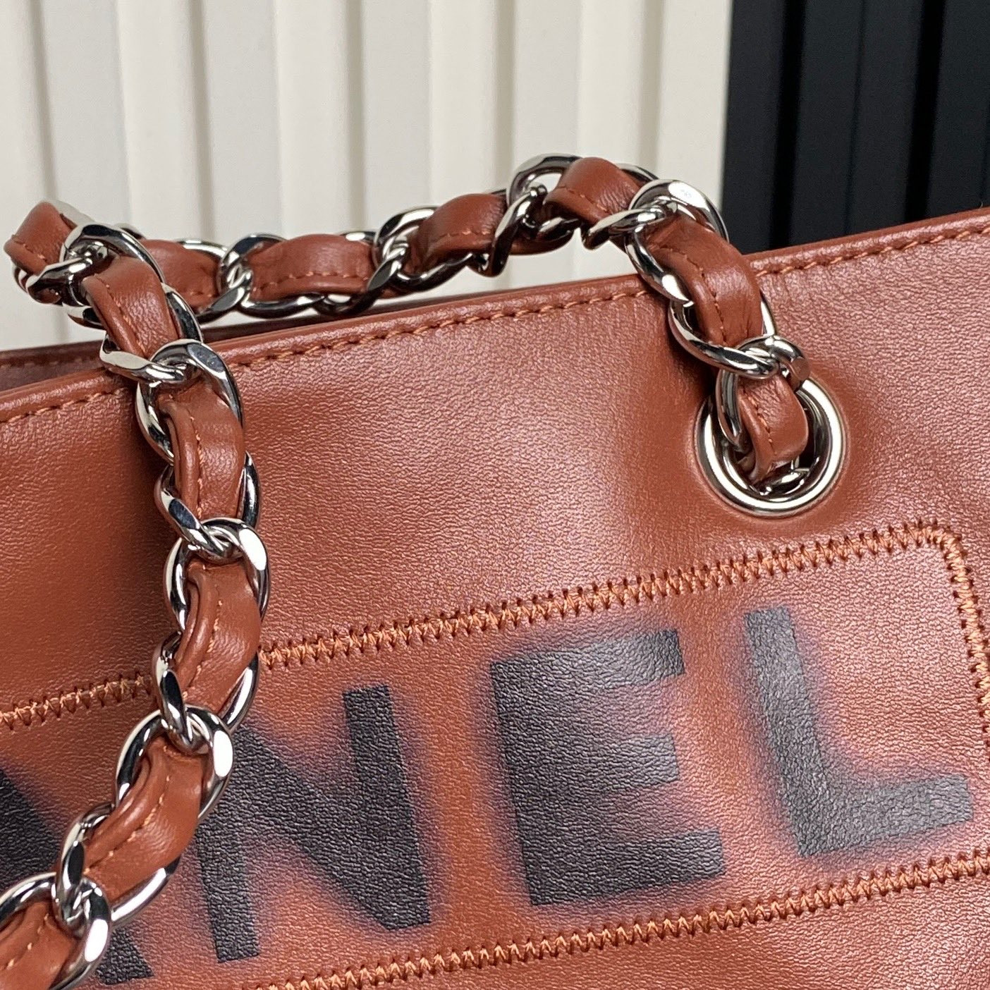 Ch**el vintage graffiti expandable tote bag as9903 38x33cm