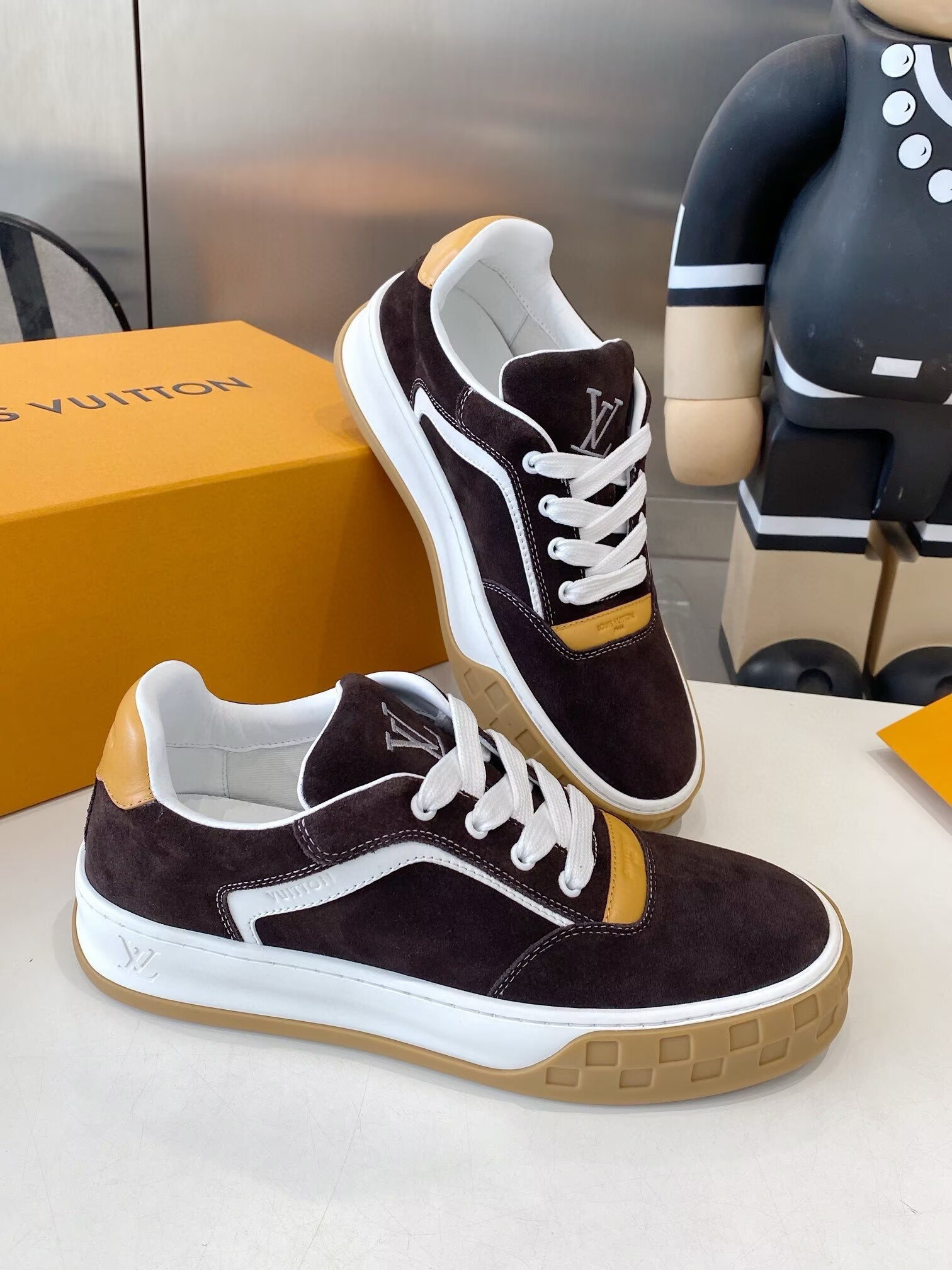 UA LV Tilted Sneaker