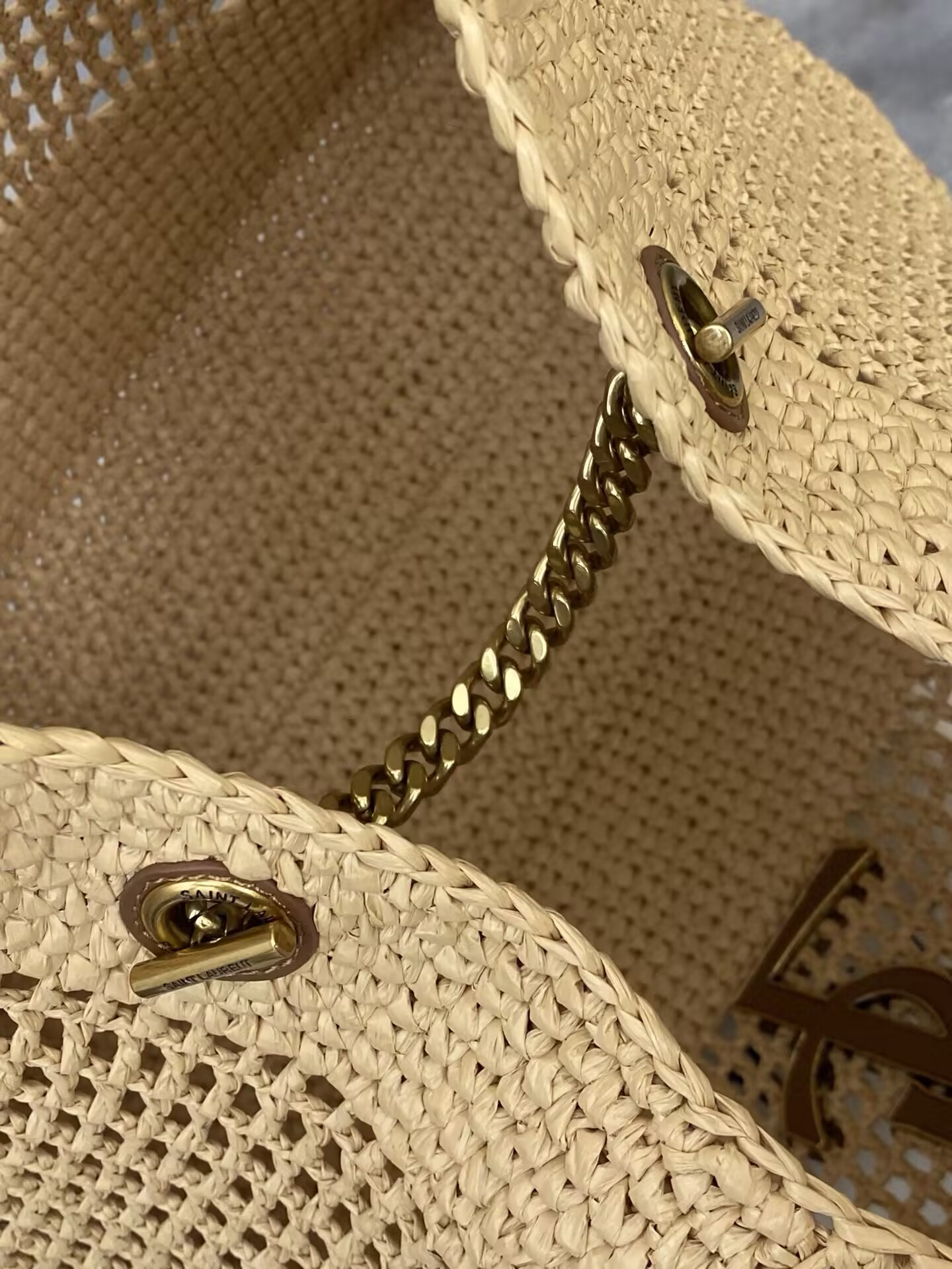 Y51 ICARE IN RAFFIA 46x28x5cm